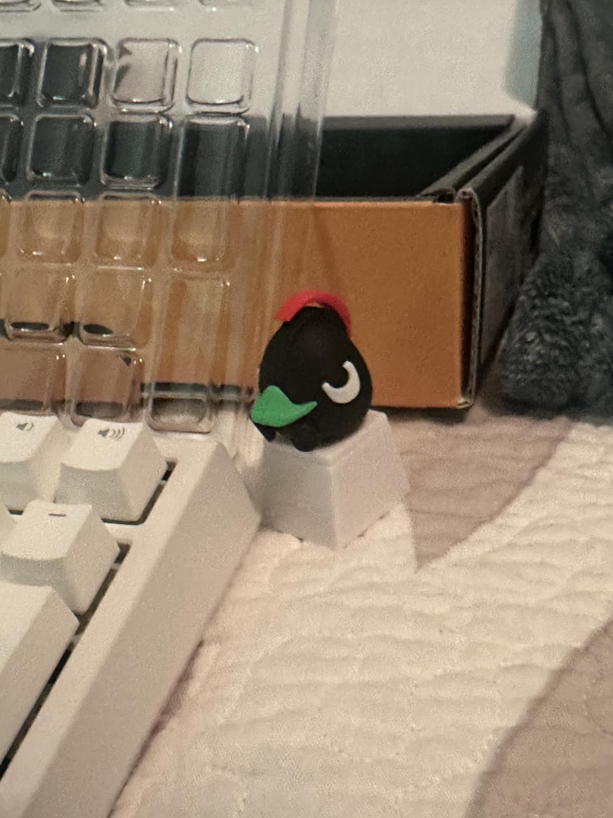 Ducky One X Wireless Inductive Keyboard, Tri-Mode, Rapid Trigger, Linear Inductive Switches, Gasket-Mount Quack Mechanics, PBT Doubleshot Keycaps, White customer photo 2