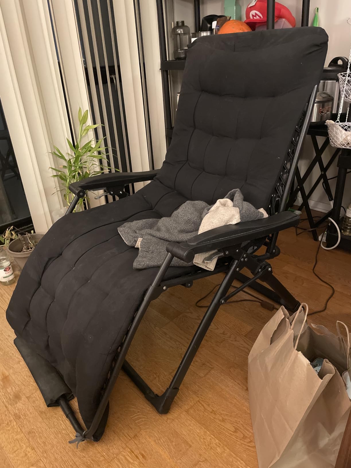 Suteck Oversized Zero Gravity Chair, 33In XXL Outdoor Recliner Chair w/Removable Cushion&Headrest, Camping Lounge Chair w/Upgraded Lock&Footrest, Reclining Patio Chairs for Indoor Outdoor,500LBS customer photo 2
