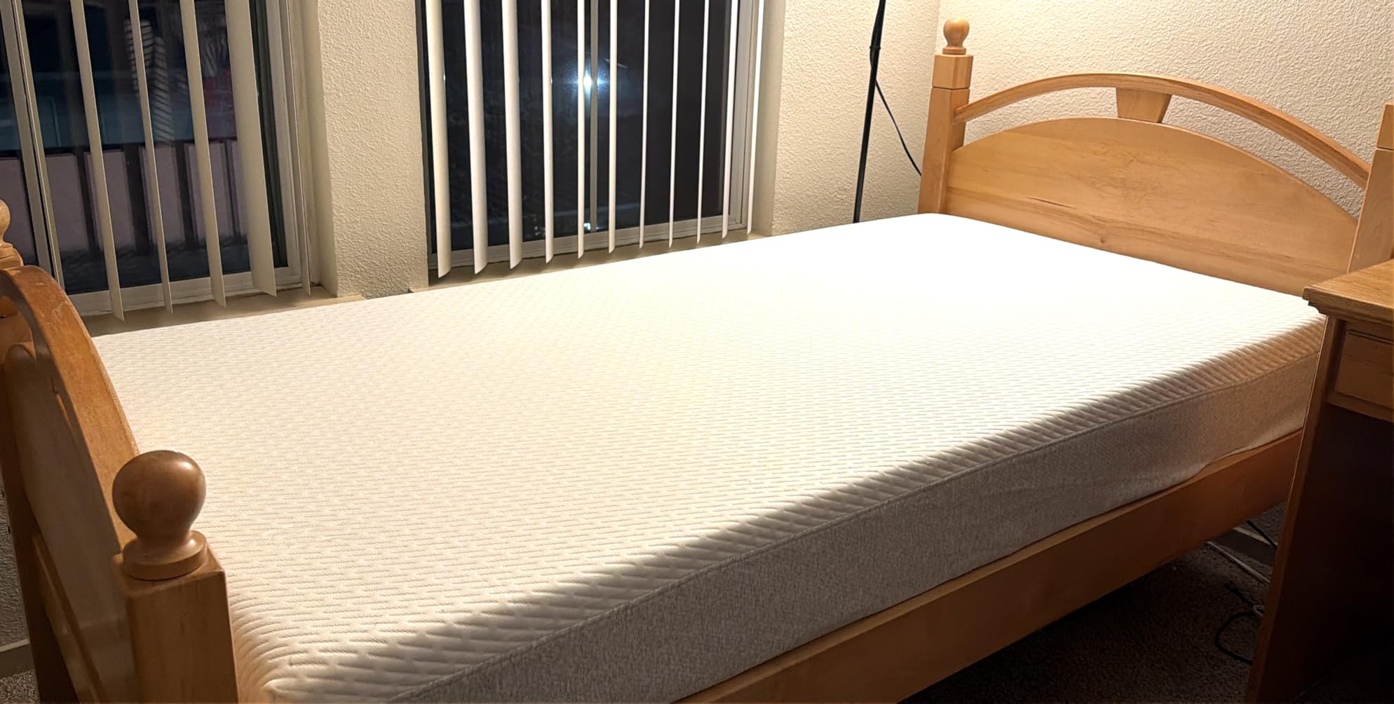 Tuft & Needle - New Mint Medium Gel Foam King Mattress - Enhanced Cooling, Responsive Comfort, Pressure Relief and Support, CertiPUR-US, 100-Night Trial, and 10 Year Limited Warranty customer photo 2