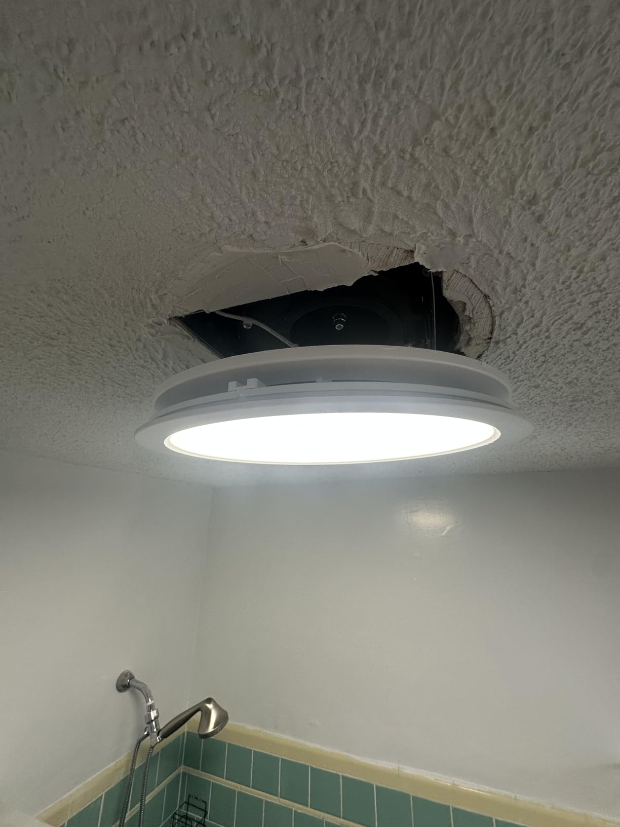 Fitop Bathroom Exhaust Fan with Light, 130 CFM 1.5 Sones 47W 1100LM, No attic installation required, ETL, Ceiling-Mounted Shower Ventilation Exhaust Fan with Light, Bathroom Vent with Light customer photo 2
