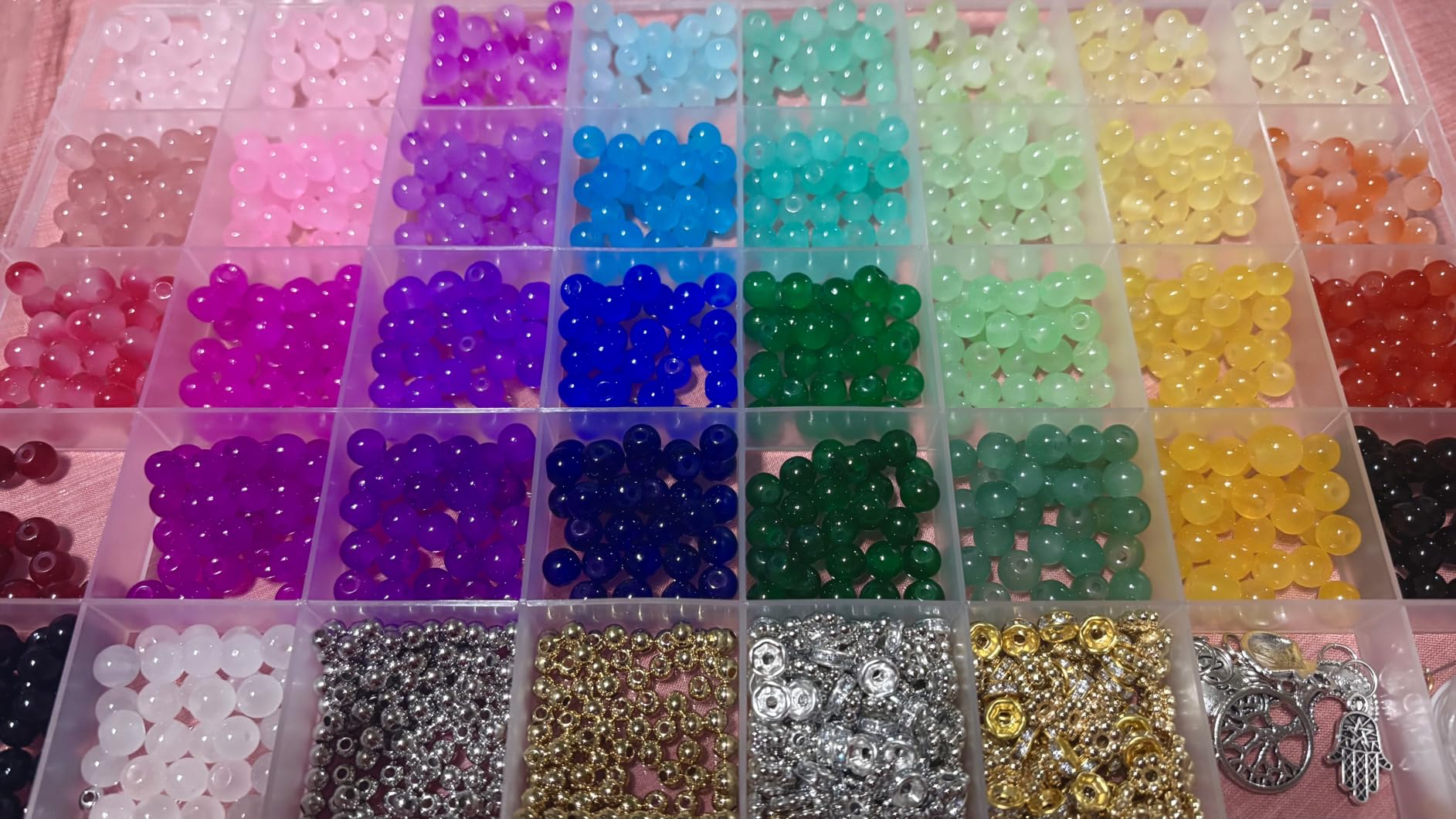 Funtopia 1368pcs 6mm Glass Beads for Bracelets Jewelry Making Supplies | 34 Colors Crystal Round Glass Beads for DIY Earrings Necklace Crafts with Spacer Beads and Charms, Solid and Gradient Colors customer photo 2