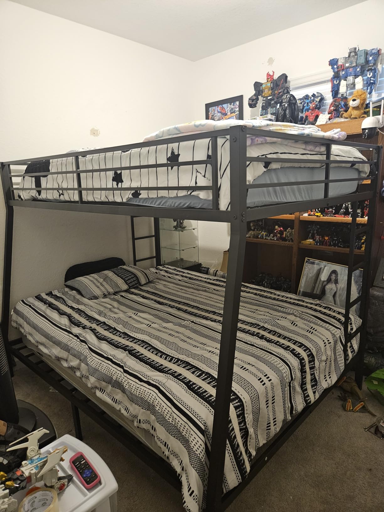 Twin XL Over Queen Bunk Bed for Adults/Teens, Heavy Duty Metal Bunk Bed | with 2 Ladder, 12-inch Full-Length Safety Guardrail, Noise-Free Slats, No Box Spring Needed, Black customer photo 2