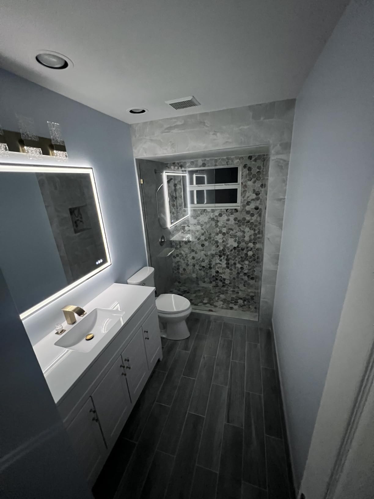 Koonmi 28x20 LED Bathroom Mirror with Light, Anti-Fog, 3 Colors | Backlit + Front Lit, Dimmable Brightness, Shatterproof HD Distortion-Free Tempered Glass, Hardware Included customer photo 2
