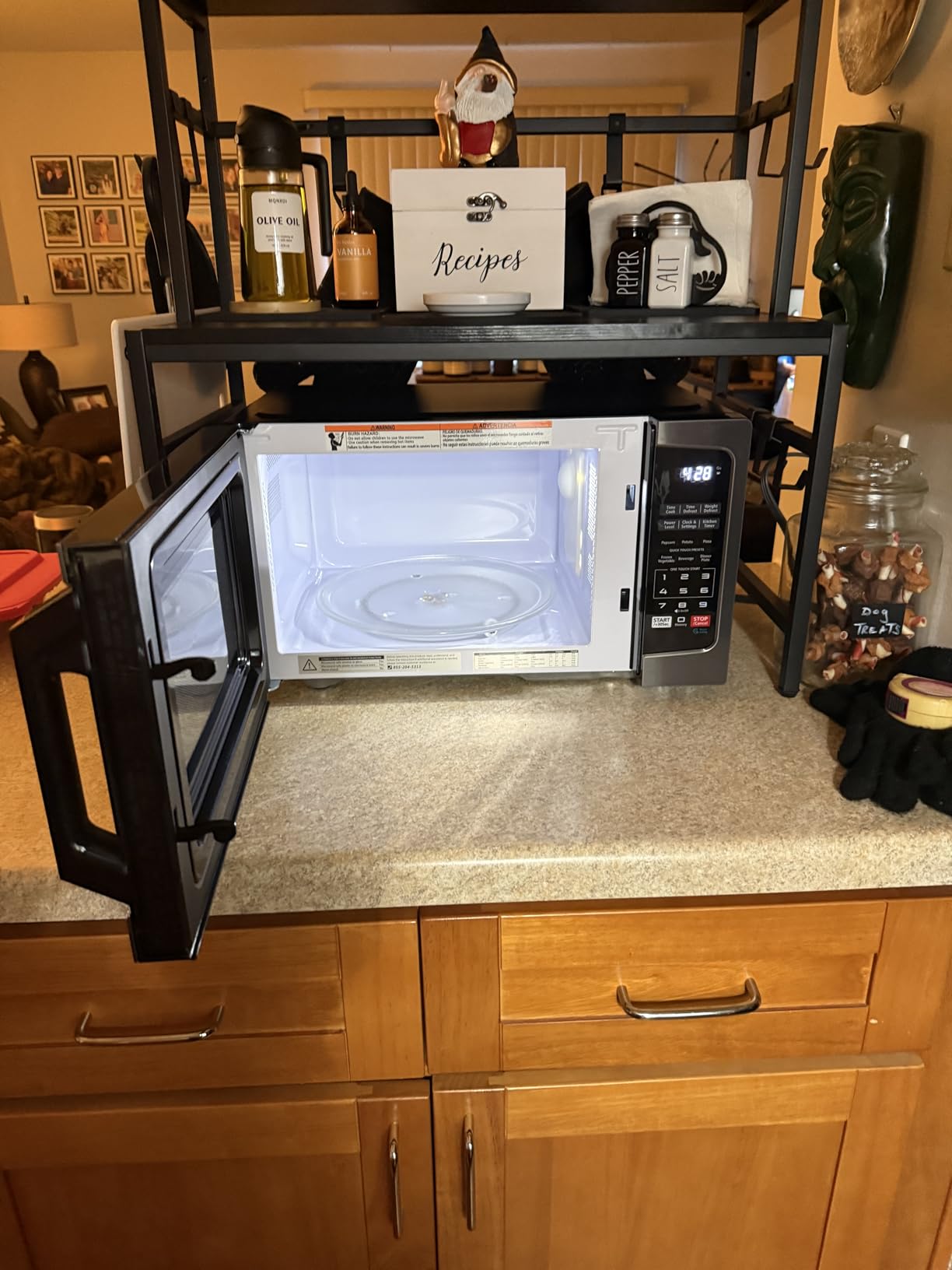 TOSHIBA Microwave Oven, 0.9 Cu.Ft, 900W, Black Stainless Steel | 6 Auto Menus, Mute Function, Child Lock, LED Lighting, 10.6 Inch Removable Turntable, Perfect for Apartment customer photo 1
