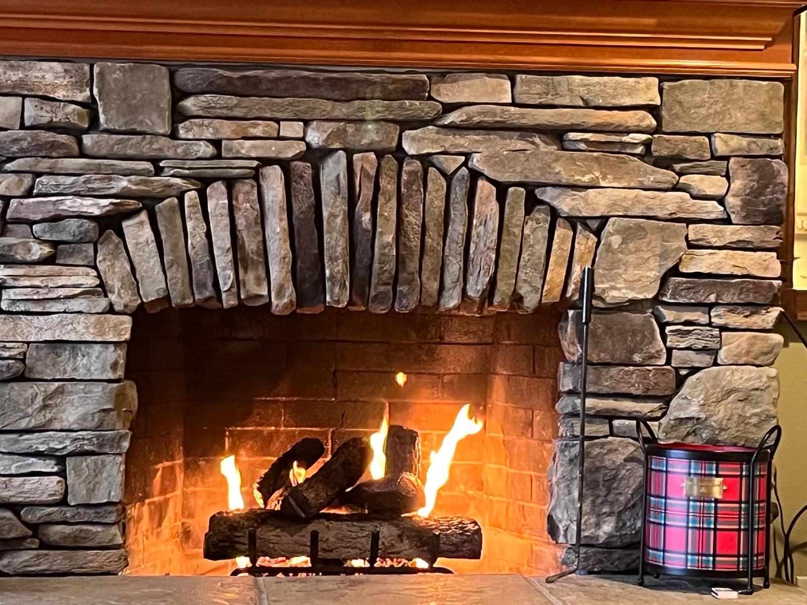 Real Fyre Live Oak 30-Inch Vented Natural Gas Log Set - Burner, Grate, Glowing Embers & Gas Connection Kit customer photo 2