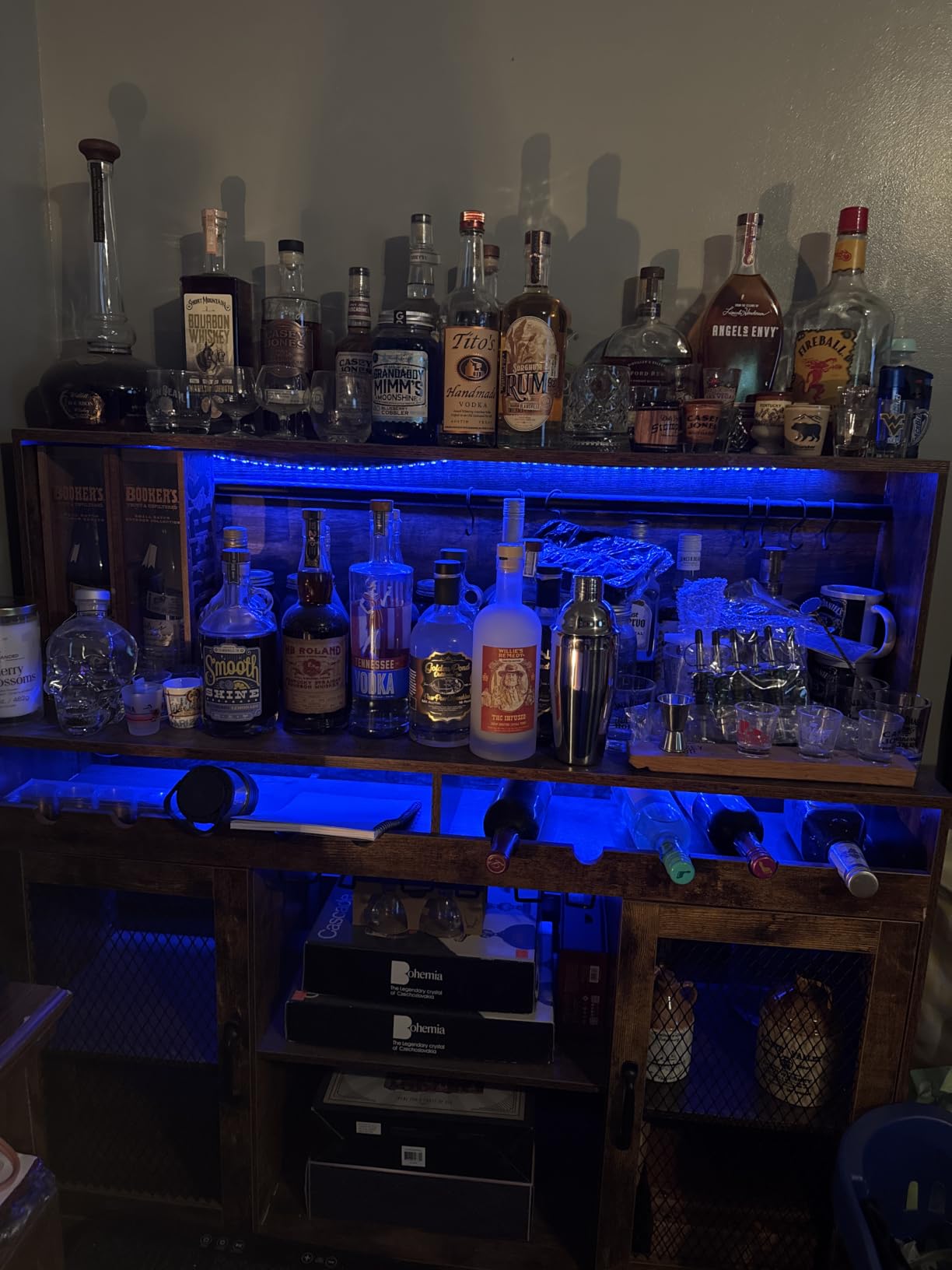 Wine Bar Cabinet with LED Light, Liquor Cabinet with Glass Holder, Coffee Bar for Liquor, Storage Buffet with Wine Racks, Wine Cabinet with Mesh Door (Black) customer photo 2