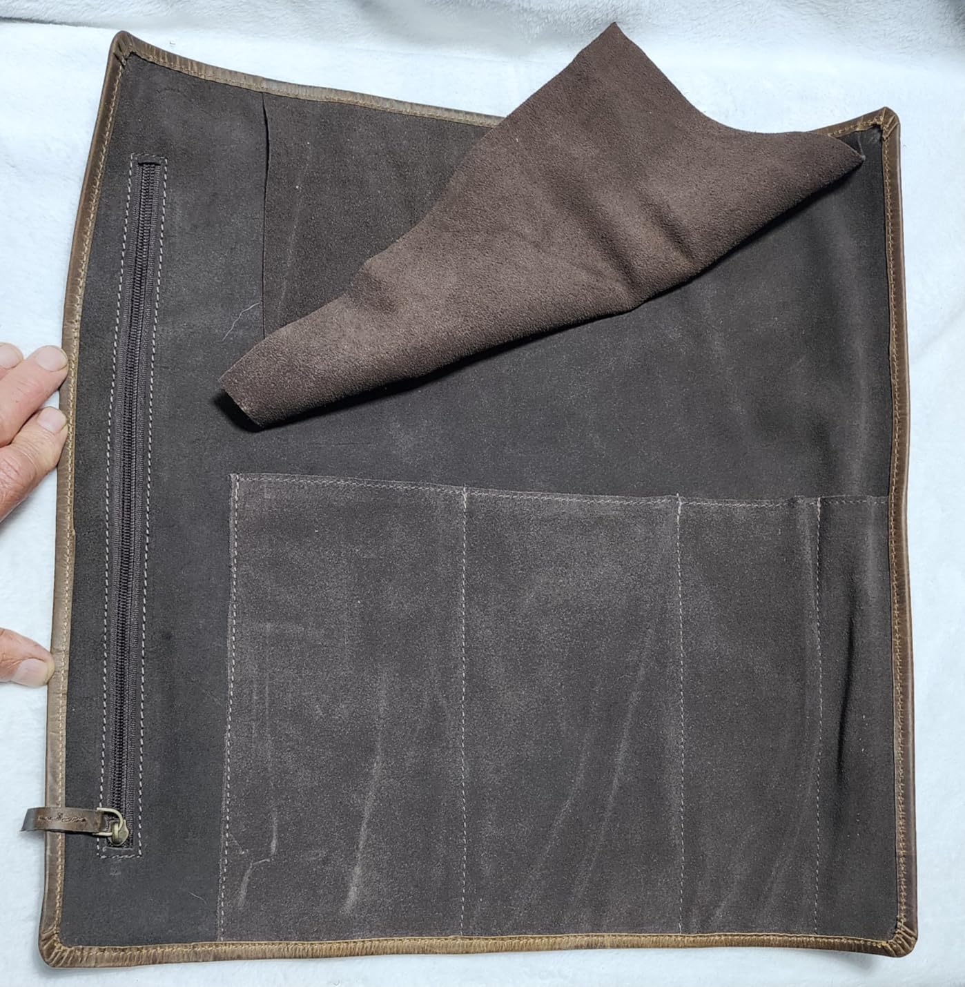 LEATHER VILLAGE Genuine Leather Knife Roll Bag For Chef Professional - Brown | Durable Sheath Holder, Cooks & Culinary Tools Organizer, Portable Travel Storage with 4 Slots & Zipper Chef Carrying Case customer photo 2