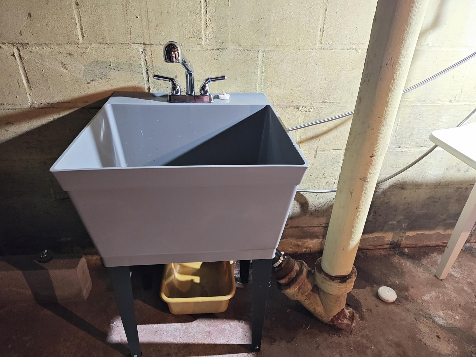 White Utility Sink Laundry Tub With Pull Out Chrome Faucet, Sprayer Spout, Heavy Duty Slop Sinks customer photo 1