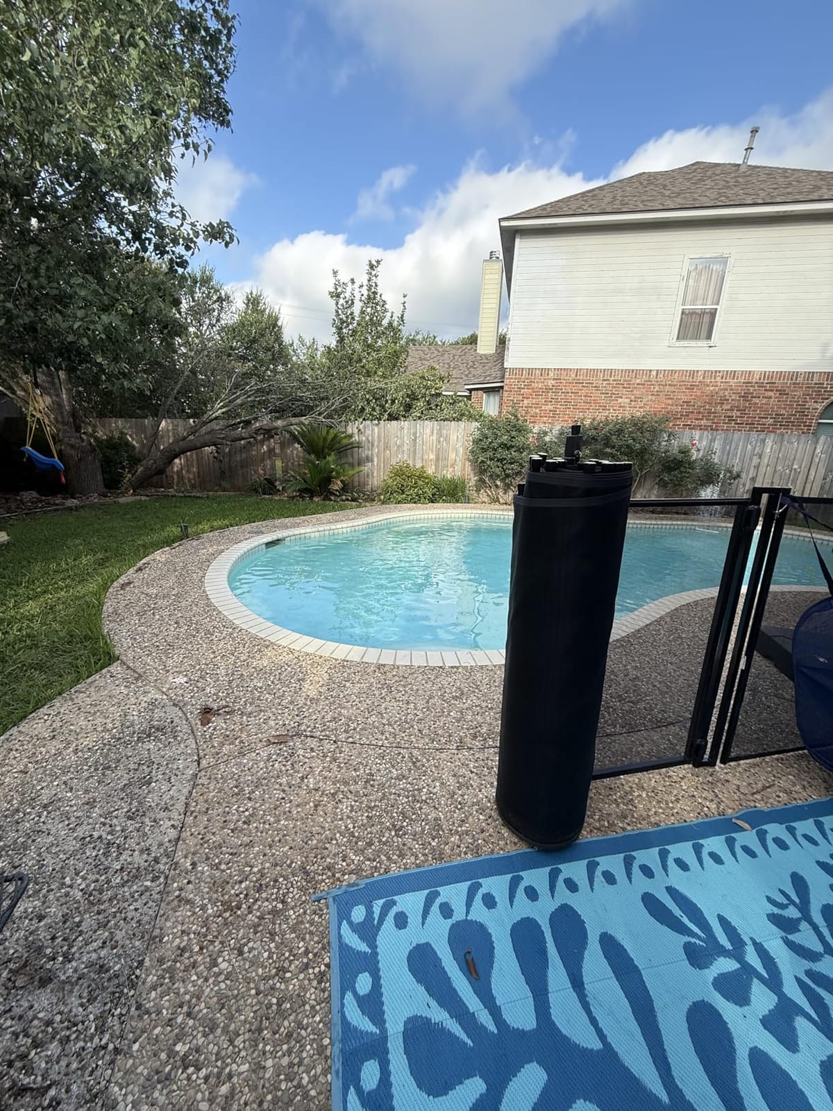 4×108FT Pool Fence, 350gsm Teslin Mesh Pool Safety Fence, Black | Durable Pool Fence With Stainless Steel Feet, Triple Stitching Craftsmanship, Protecting Children and Pets customer photo 1