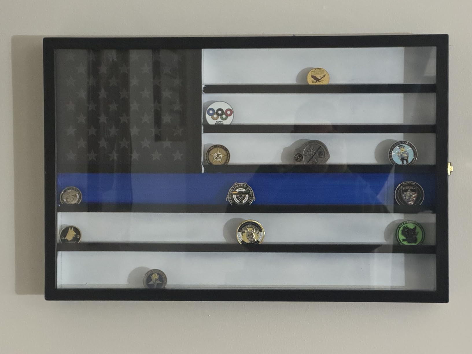 Challenge Coin Display Case, Lockable Military Coin Holder Cabinet | Removable Star Board & HD Tempered Glass Door (27.6