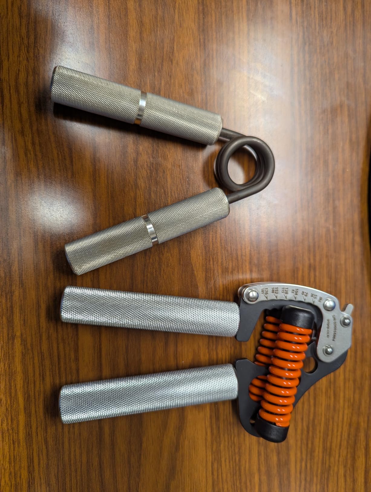 GD IRON GRIP Grip Strength Trainer Hand Gripper Forearm Strengthener Metal | Silent durable adjustable hand strengthening device customer photo 2