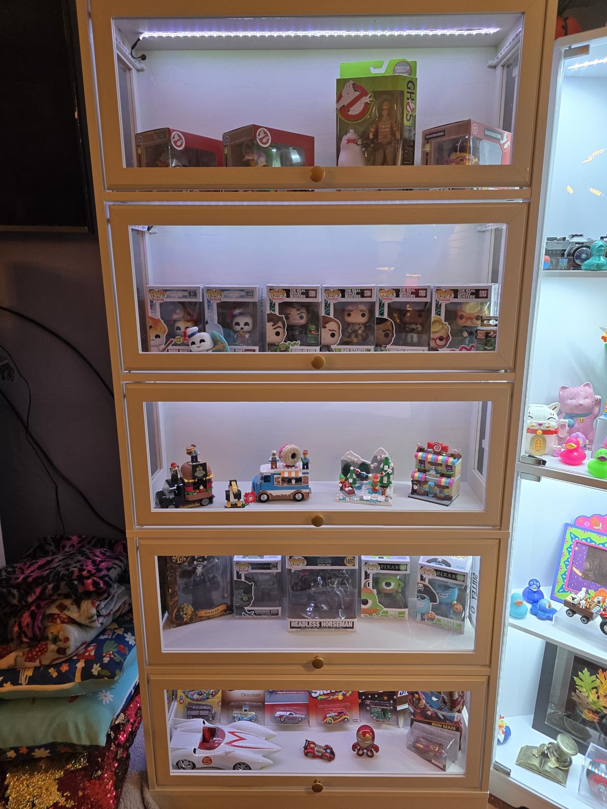 Display Cabinet with Acrylic Glass Doors, 3-Tiers Curio Cabinet with LED Lighting for Collectibles, Collectibles Toy Organizers Rack & Display Shelf Display Case Storage Cabinet, Black customer photo 2