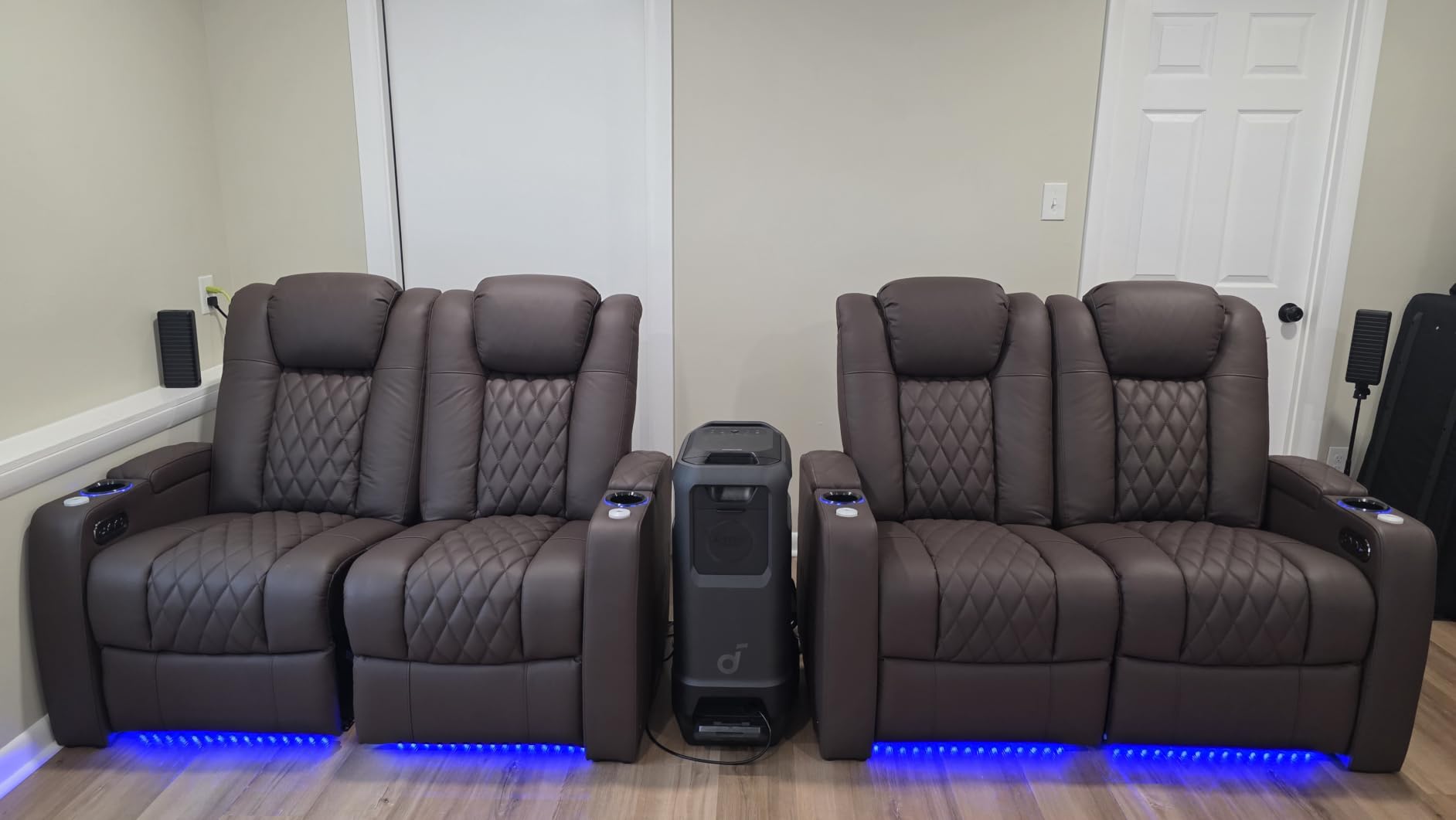 comfiroom Top Grain Leather Home Theater Seating, Classic Series Game Seats Movie Recliner Theater Chairs Recliner Sofa with Type-C Charger Bedroom Sofa Chair for Living Room (Blue, Row of 1) customer photo 1