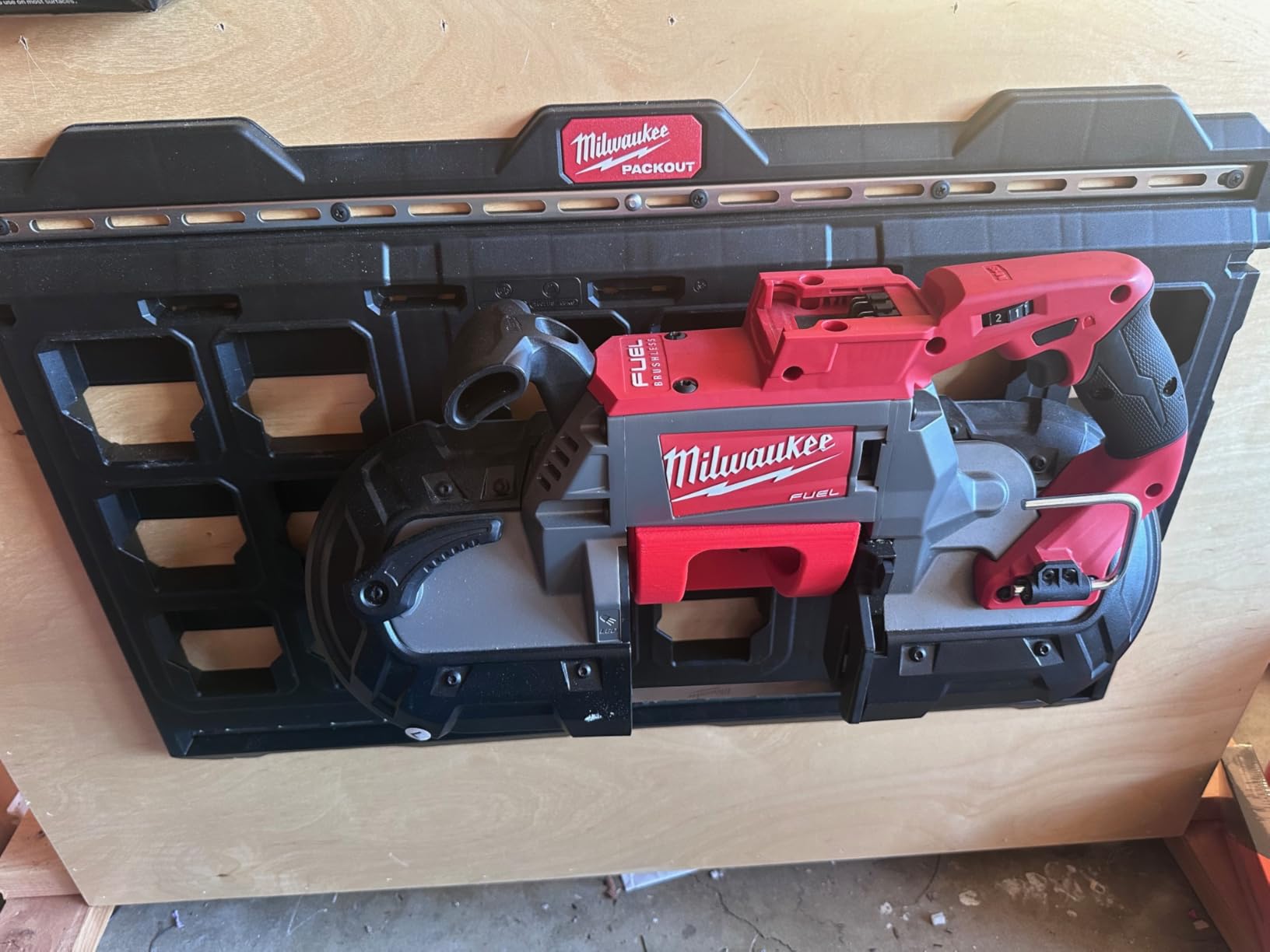 Milwaukee Electric - M18 Fuel DEEP Cut Band Saw customer photo 2