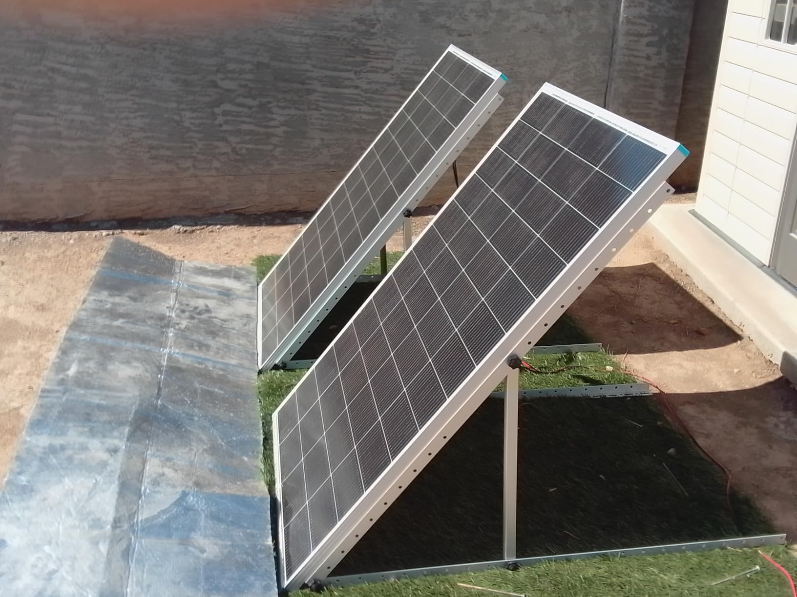 Renogy Solar Panels 400 Watt N-Type, 16BB 25% High-Efficiency | 2PCS 200W Solar Panels for RV, Upgraded Space-Saving Design on Class B Van, Marine, Boat, Trailer, Roof & Off-Grid, IP67 customer photo 1