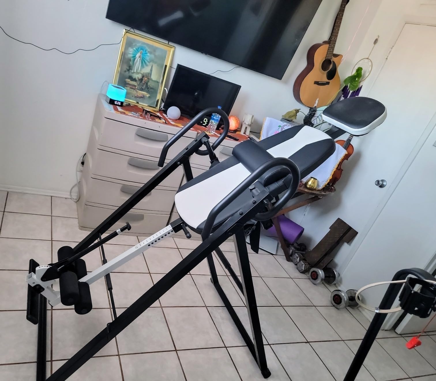 Dripex Heavy Duty Gravity Inversion Table 300 lbs Capacity | Inversion Tables for Back Pain Relief with Adjustable Headrest/Lumbar Support customer photo 2
