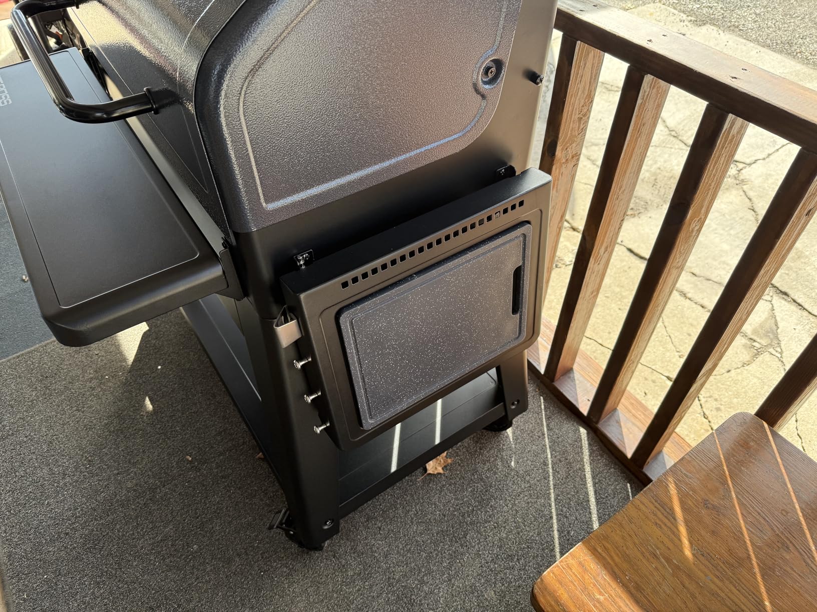 Pit Boss 850 Navigator Series WiFi & Bluetooth Wood Pellet Grill & Smoker, Flame Broiler and LCD Digital Controller, 932-Sq. In. Cook Space, 180°F to 500°F Temp Range, Meat Probe, 30 lb. Hopper customer photo 1