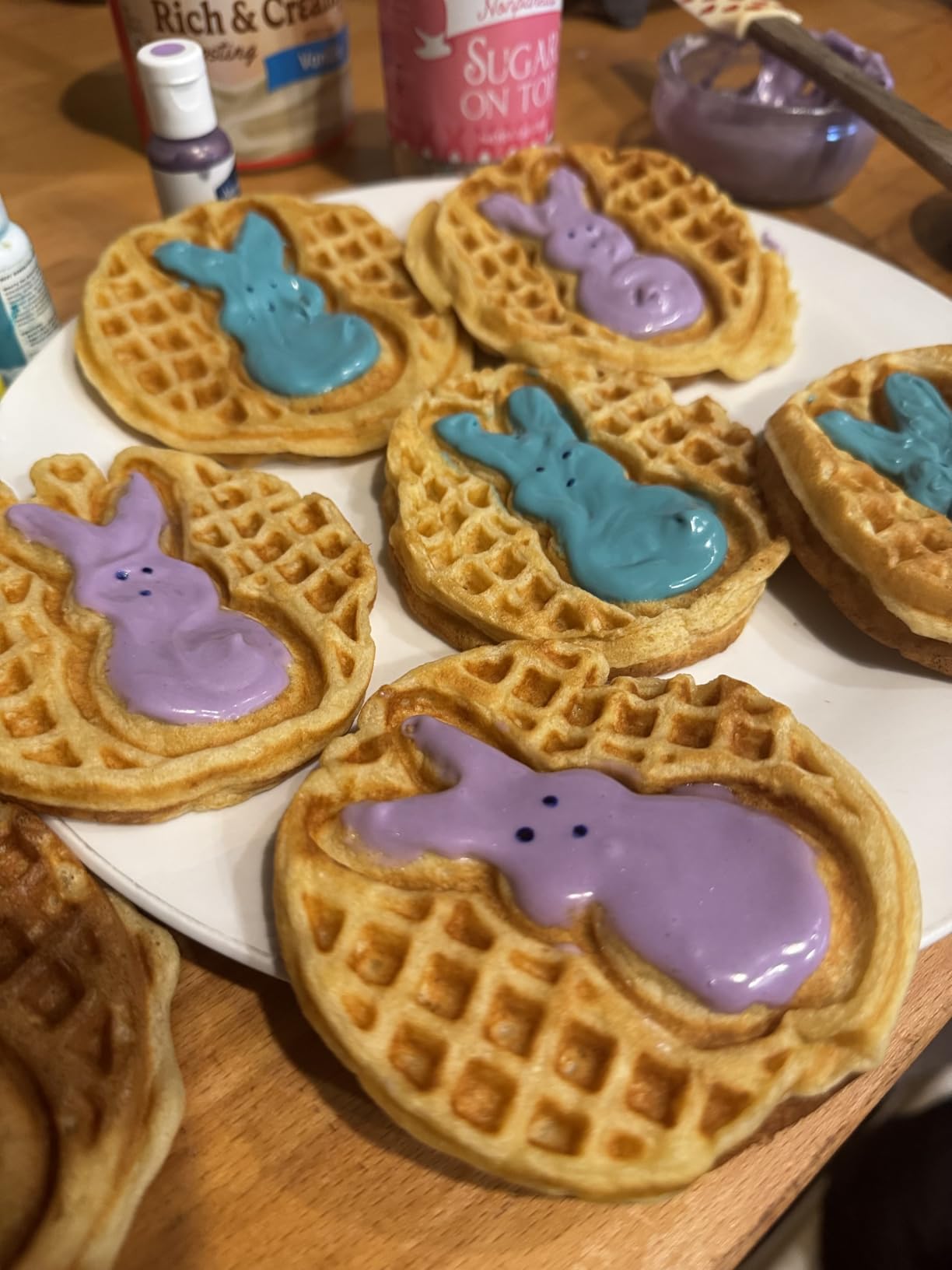 Peanuts x Dash Snoopy Mini Waffle Maker, Ceramic Nonstick Surface, White | Small Waffle Iron for Kids & Fans, Chaffle Maker, Mini Waffles for Dorms, Families & Gifts customer photo 2