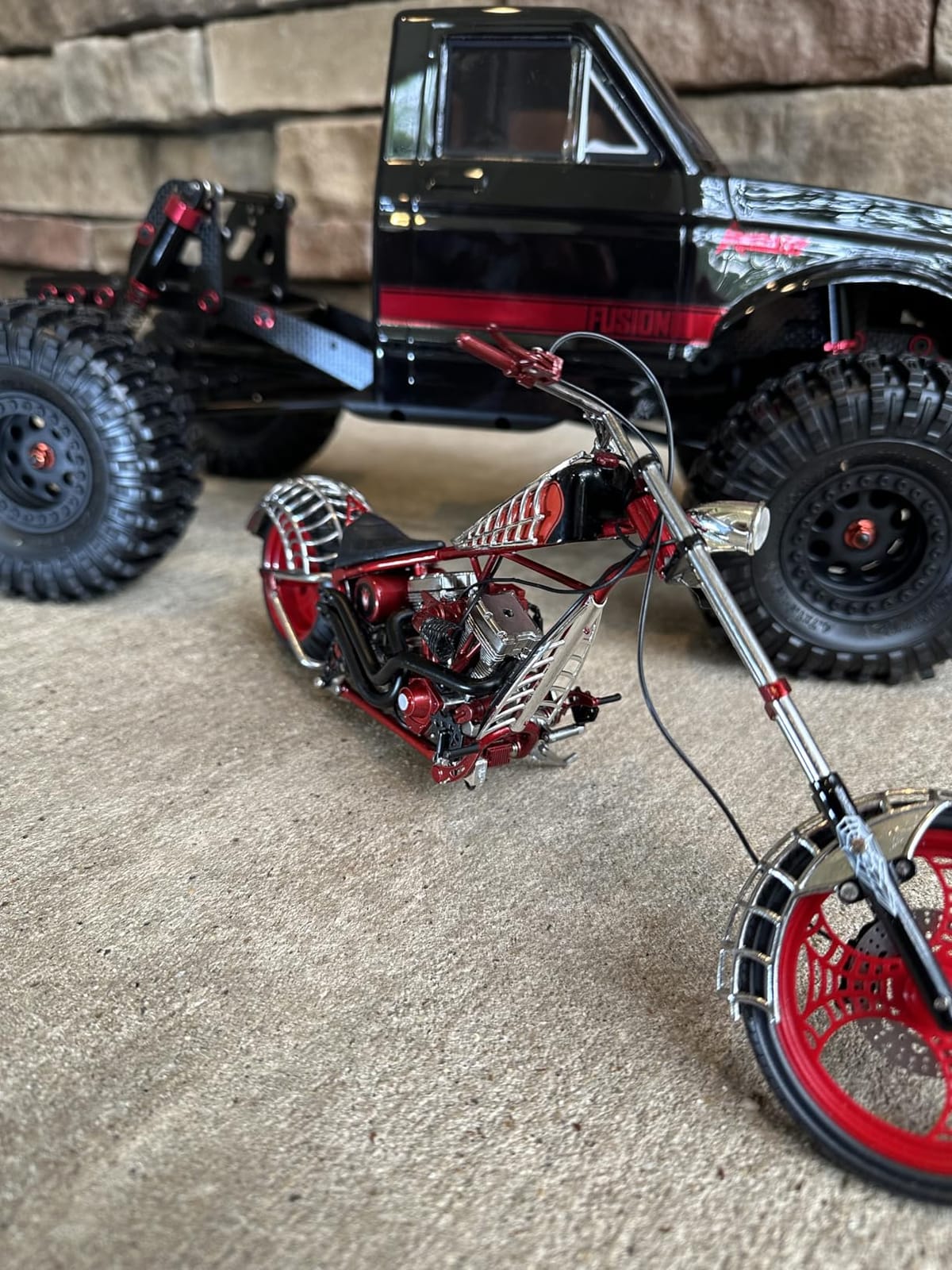 Redcat Ascent Fusion 1:10 Scale RC Rock Crawler, Brushless Motor, 4WD, Carbon Fiber Frame, Black customer photo 2