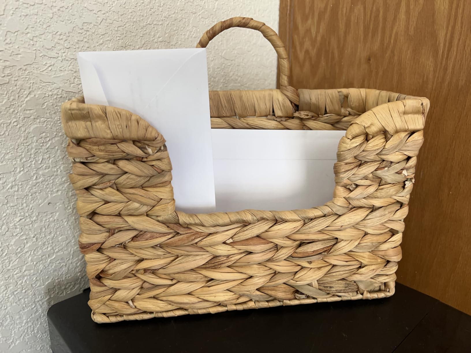 Magazine Holder Wall Basket Water Hyacinth Woven Mail Organizer, Wicker Wall Hanging Baskets for Magazines, Letters & Storage Decorative Mail Holder, Magazine Rack, Hanging Basket 11.8x4.3x7.9 Inch customer photo 1