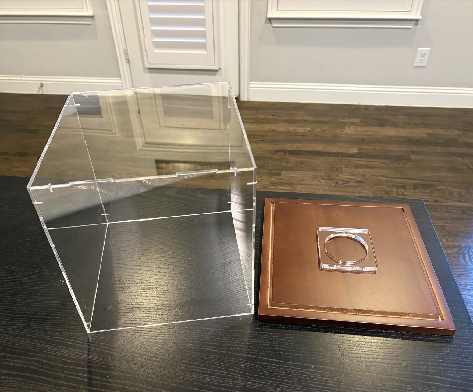 VGMiu Football Display Case with Wood Base Acrylic Football Case Clear Box | Football Case with Removable Built-in Ball Holder for Autographed Footballs,Sports Collectibles, Memorabilia Displays customer photo 2