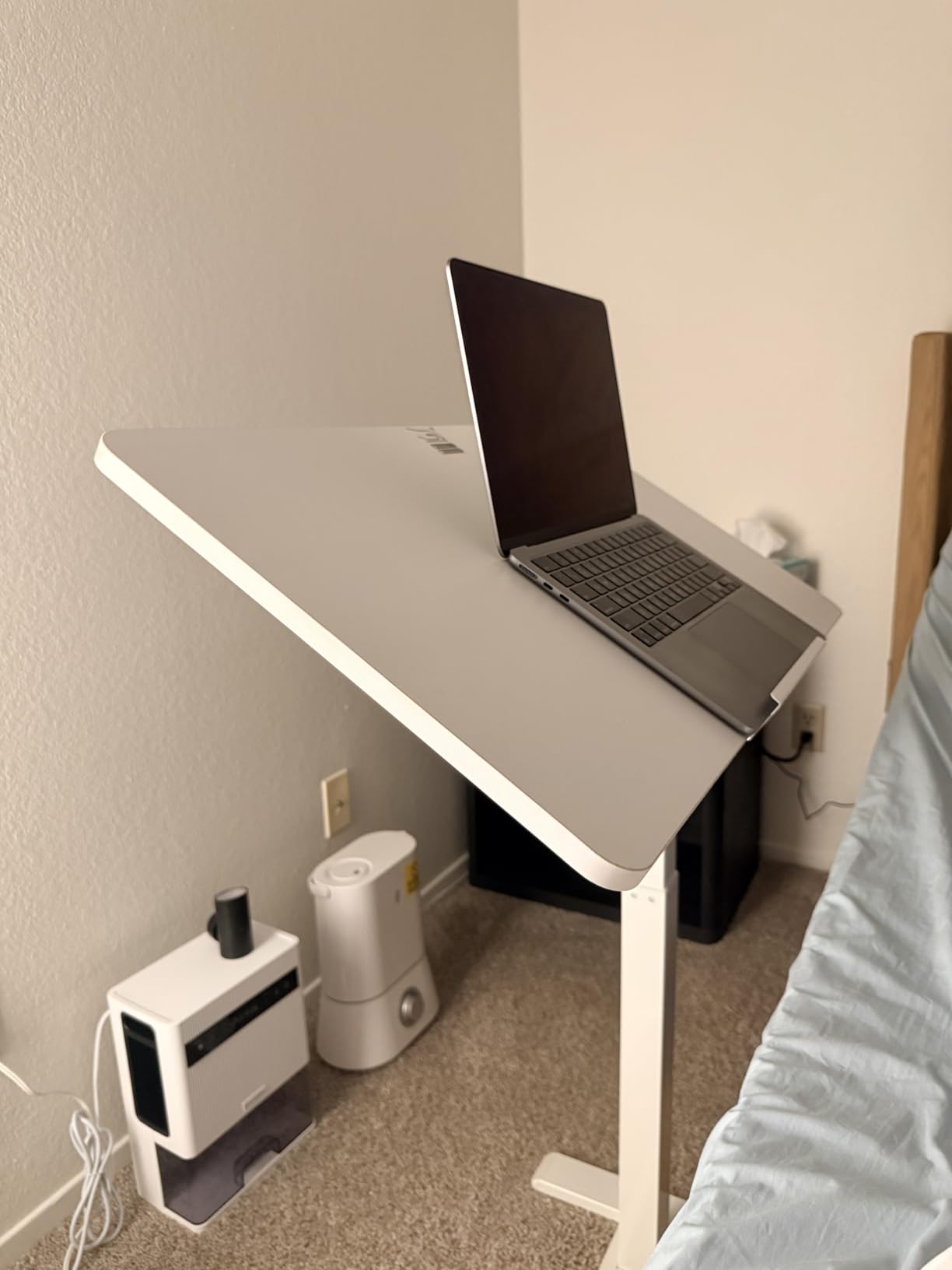 FLEXISPOT H7 PRO 90 Tiltable Mobile Overbed Table with Pneumatic Lift, 28