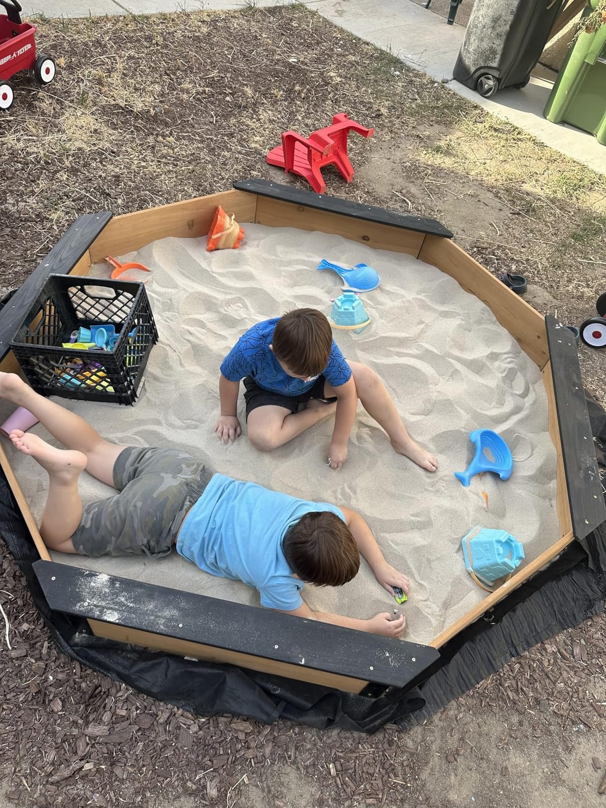 64''x56''x8.5'' Octagon Sandbox with Cover for Kids Outdoor Play, Wood Large Sandpit with 4 Benches, Quick Easy Install, US. Patented customer photo 2
