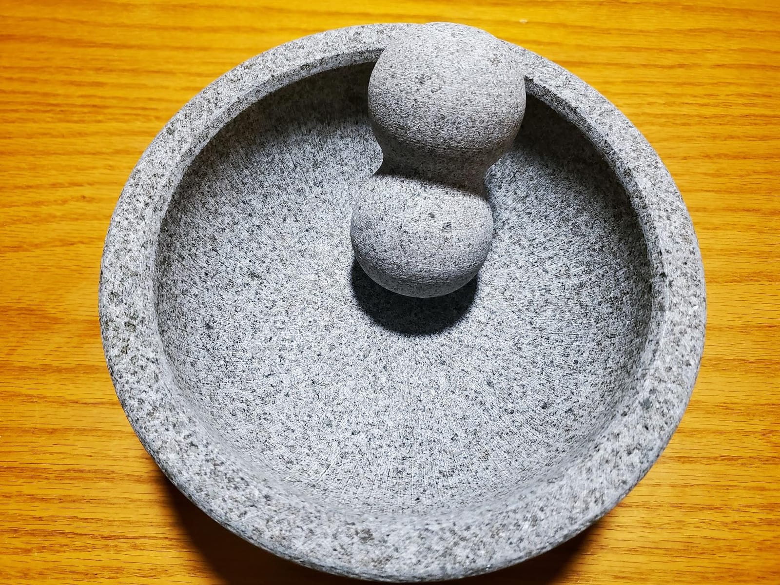 Large Mortar and Pestle - Double Sided Stone Mortar Unpolished Granite Bowl 6.5 Cups 8.5 Inch for Grinding Spices, Salsa Sauce, Avocado Sauce Molcajete Bowl customer photo 2