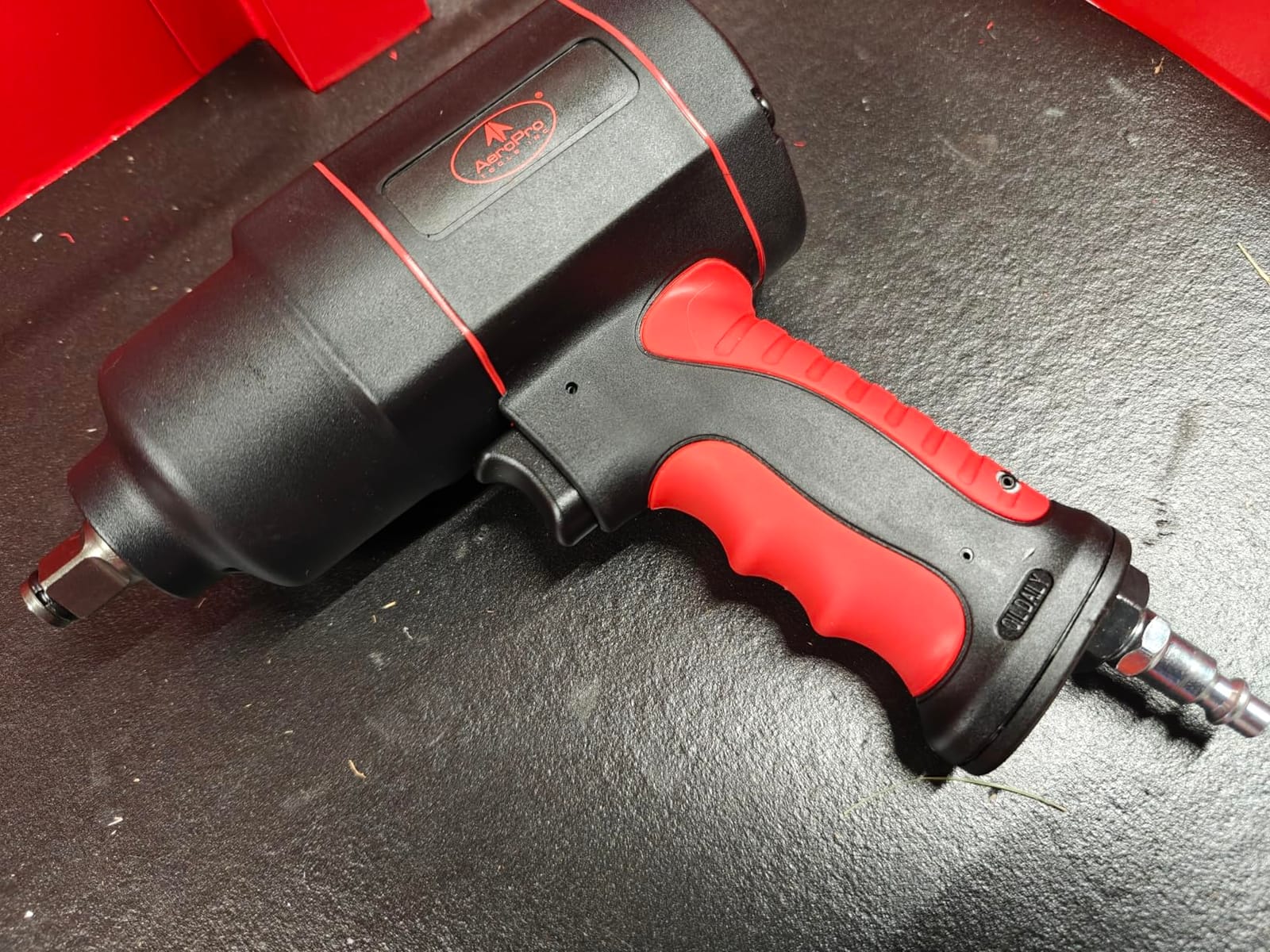 AEROPRO TOOLS 1/2-Inch Air Impact Wrench, Twin Hammer Pneumatic Impact Gun | 1200FT-LBS, 7500RPM High Torque Pneumatic Impact Wrench, Lightweight Pneumatic Tool for Auto Repair, Tire Shop customer photo 1