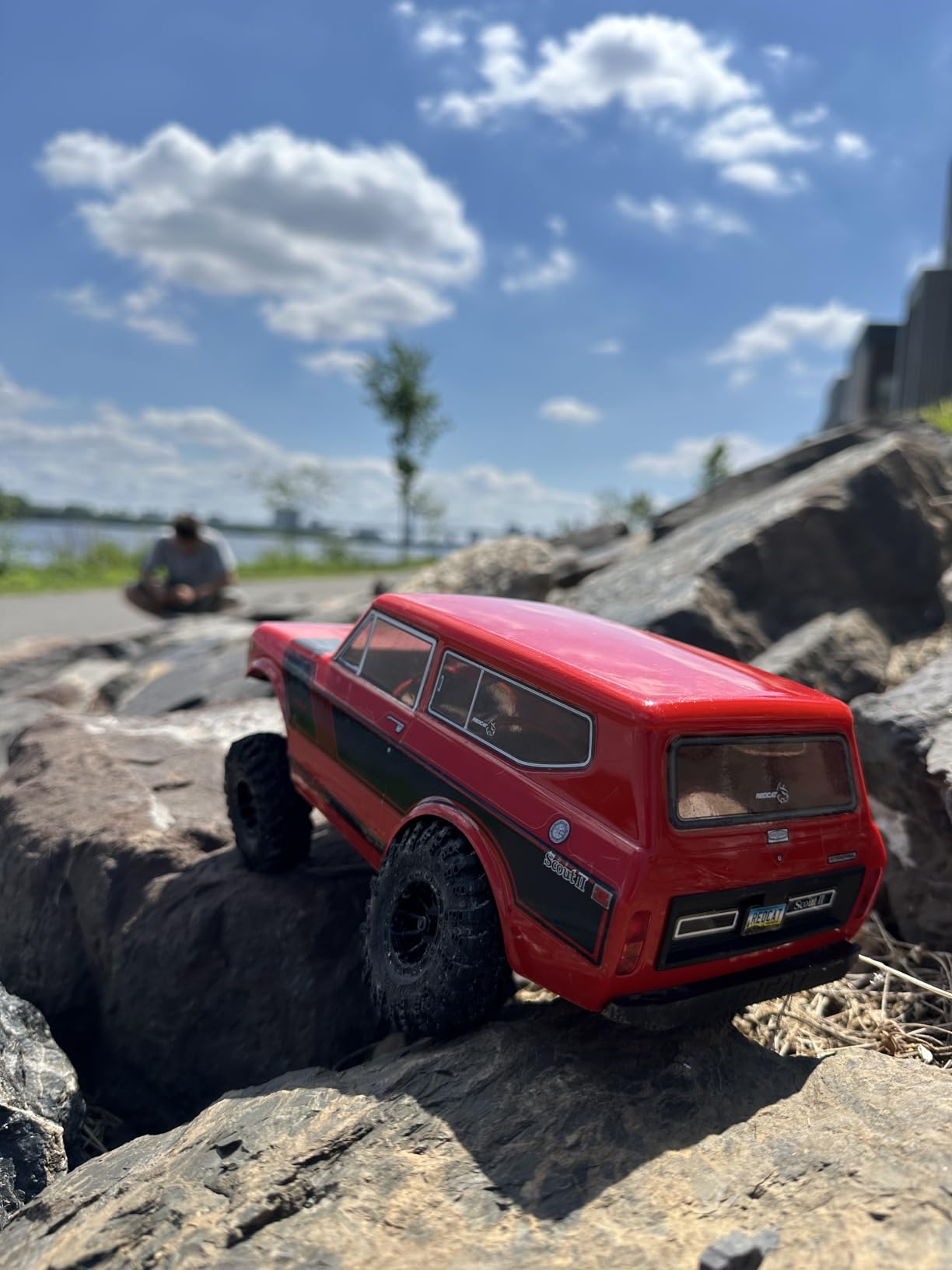 Ascent-18 Scout II Brushless, 1/18 Scale RC Crawler, 4WD Remote Control Car, Aluminum Chassis, Red/Gold Dust customer photo 1