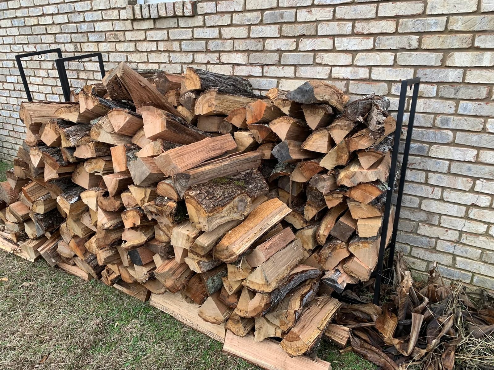 8ft Heavy Duty Firewood Rack with Kindling Storage, Black - Sturdy Firewood Rack Outdoor with Kindling Tray, Heavy Duty Log Holder for Fireplace customer photo 1