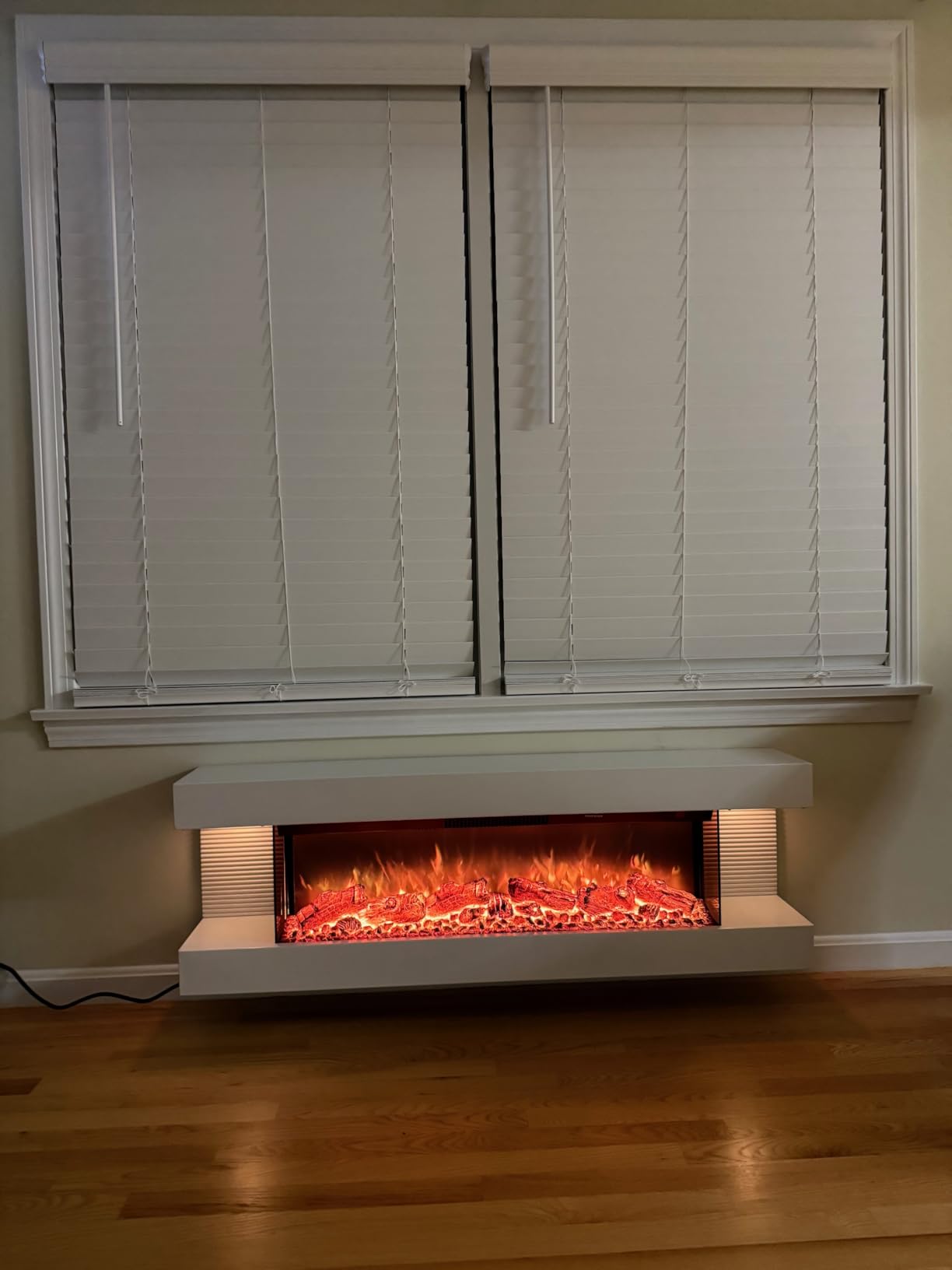 ORALNER 3 Sided Wall Mount Electric Fireplace w/ 50
