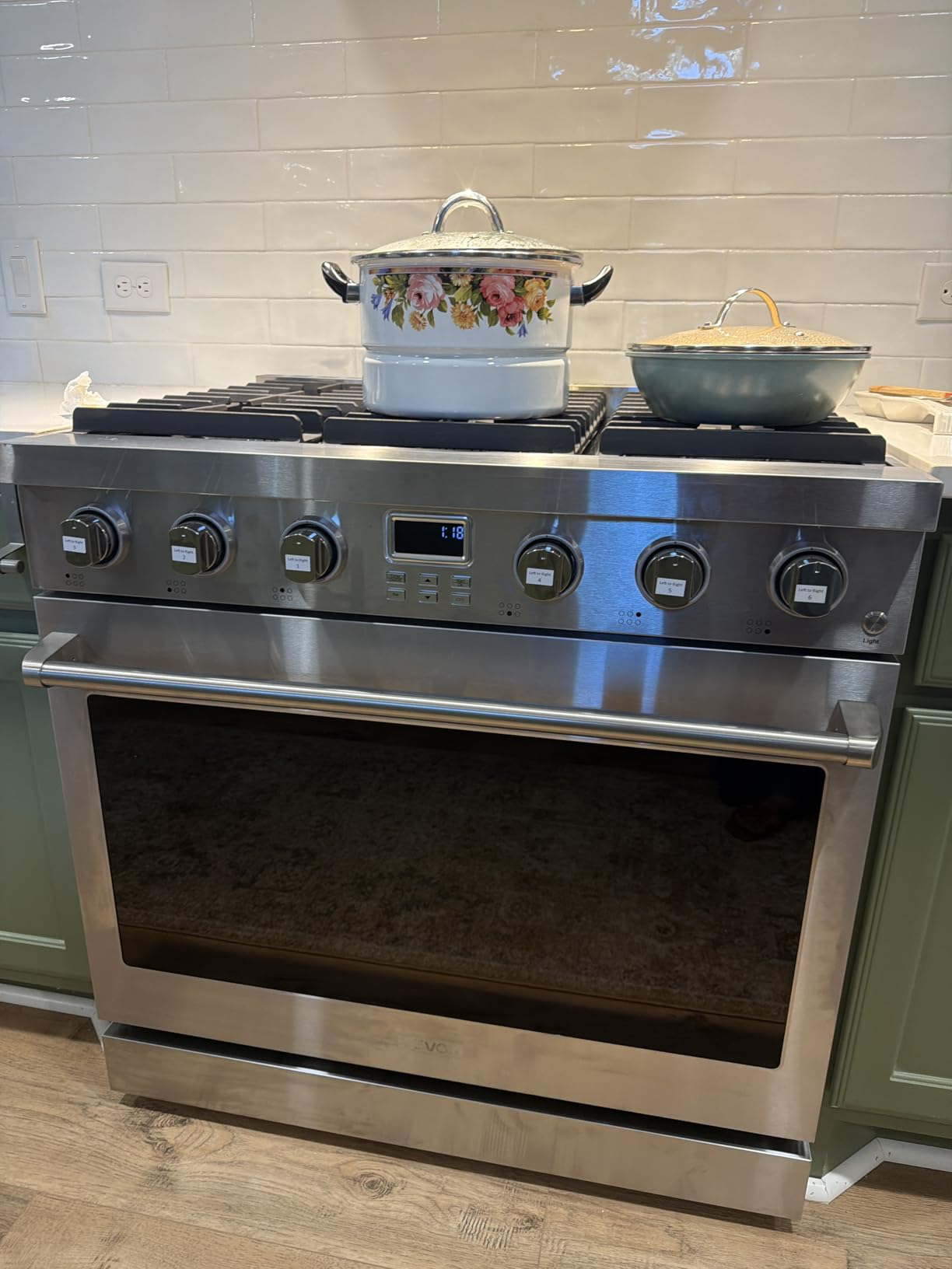 VEVOR Gas Range Oven, 36 Inches Width, Freestanding Stainless Steel Stove and Oven with 6 Sealed Cooktop Burners, Easy Reach Racks, Halogen Light, 6.0 Cu. Ft. Capacity, for Home Apartment Kitchen customer photo 2