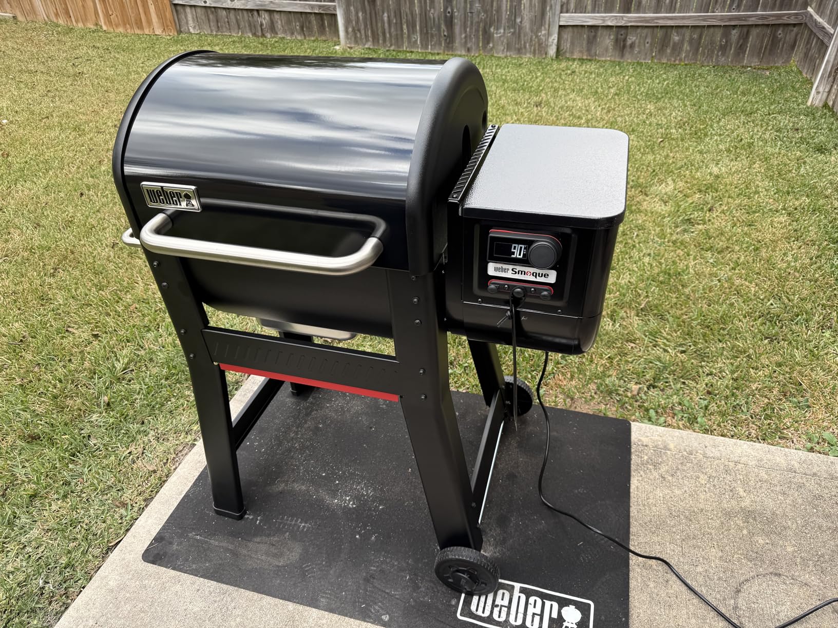 Weber Smoque 22-Inch Pellet Smoker - Outdoor BBQ Pellet Grill Up to 500 Degrees with SmokeBoost, SmoqueVent Airflow System & Rapid React PID Temperature Control customer photo 2