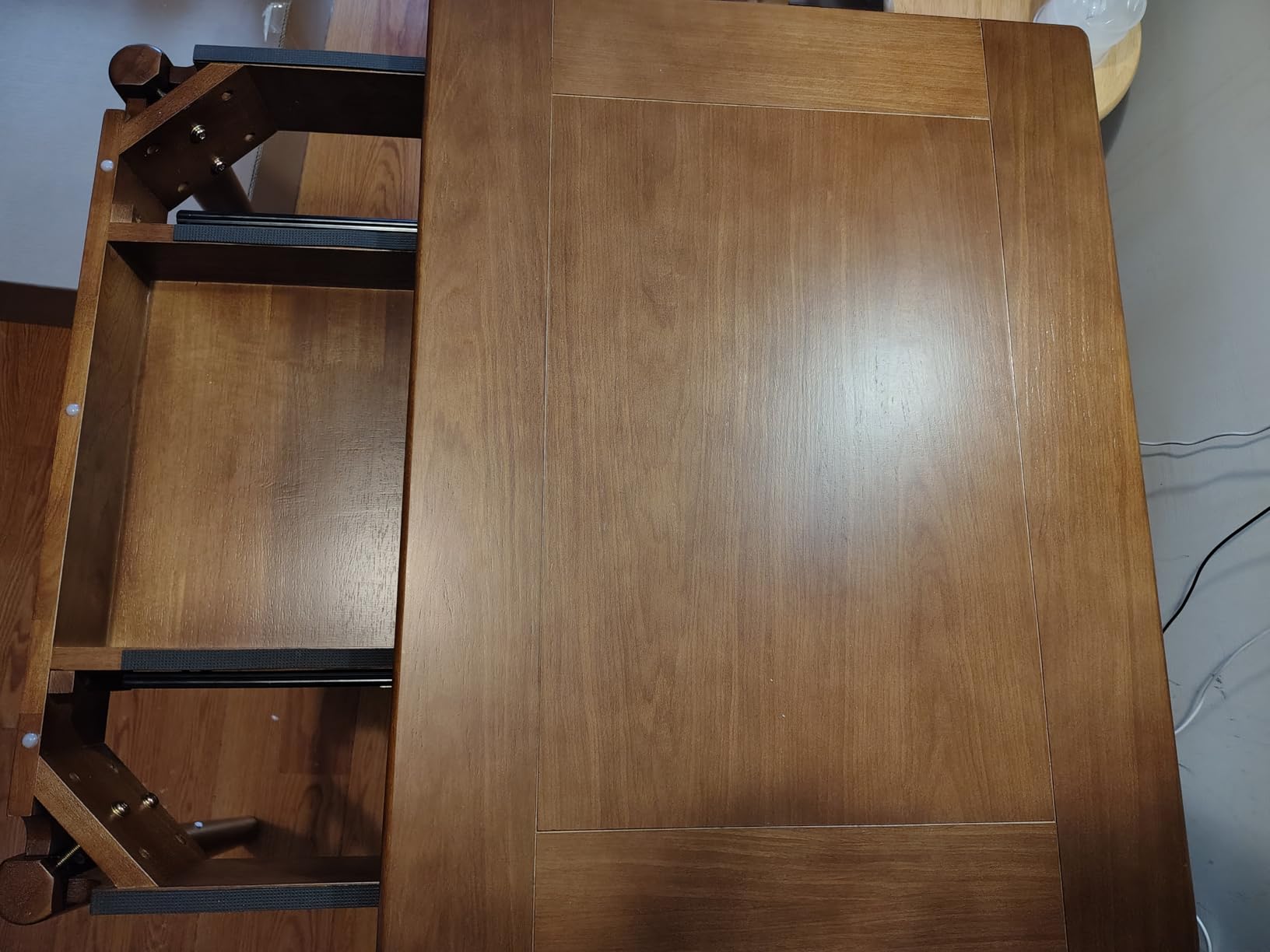 Solid Wood Small Dining Table for 2-6, 23.6-47.2 inches Expandable Kitchen Table, Designed for Small Spaces customer photo 2