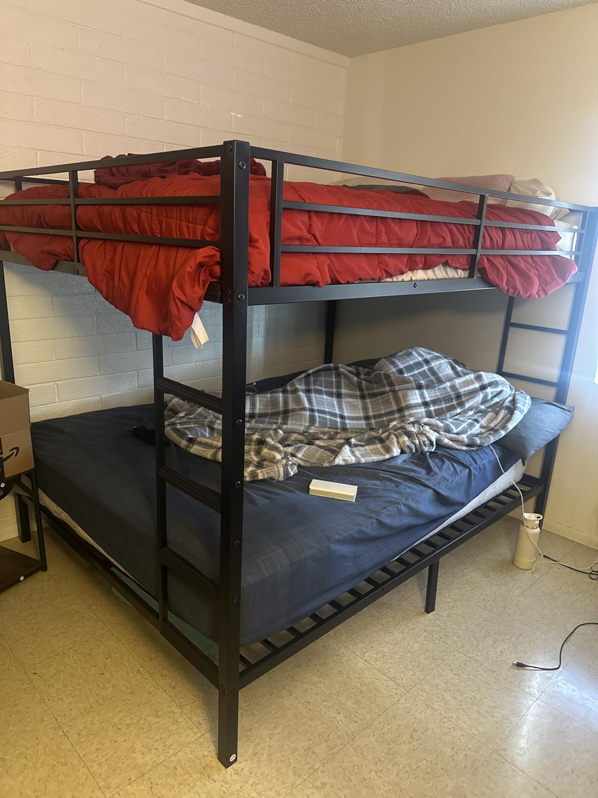 Bellemave Full XL Over Queen Bunk Beds for Adults, Heavy Duty Adult Bunk Beds, Metal Queen Size Bunk Bed with 2 Ladders, Noise-Free, Black customer photo 1