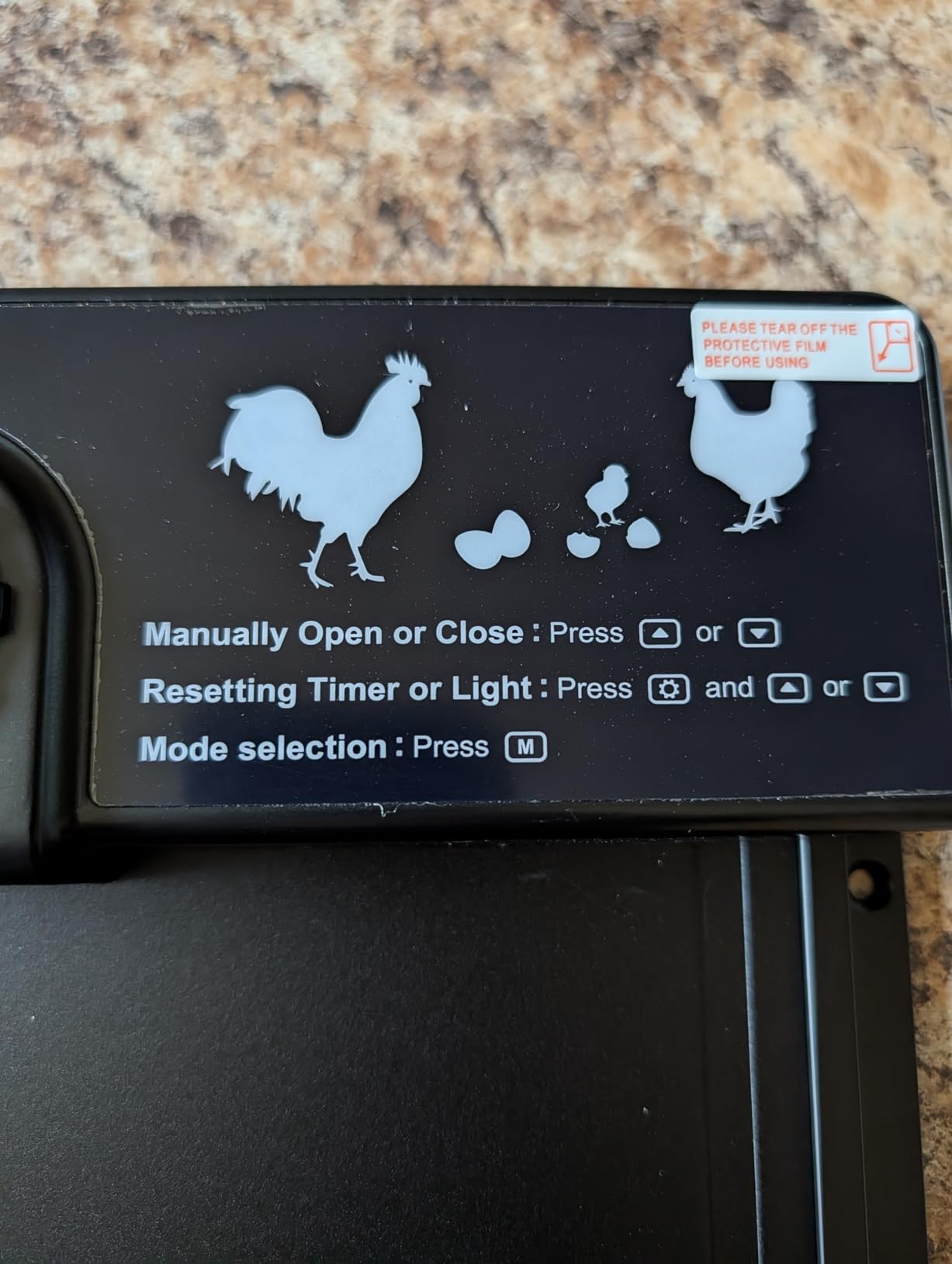 WiFi Automatic Chicken Coop Door with Camera, Solar Powered Chicken Door | Auto Door Opener with APP, Timer & Night Sensor, Upgraded Space-Saving Roll-Up Design, Anti-Pinch Safety with Smart Alerts customer photo 2
