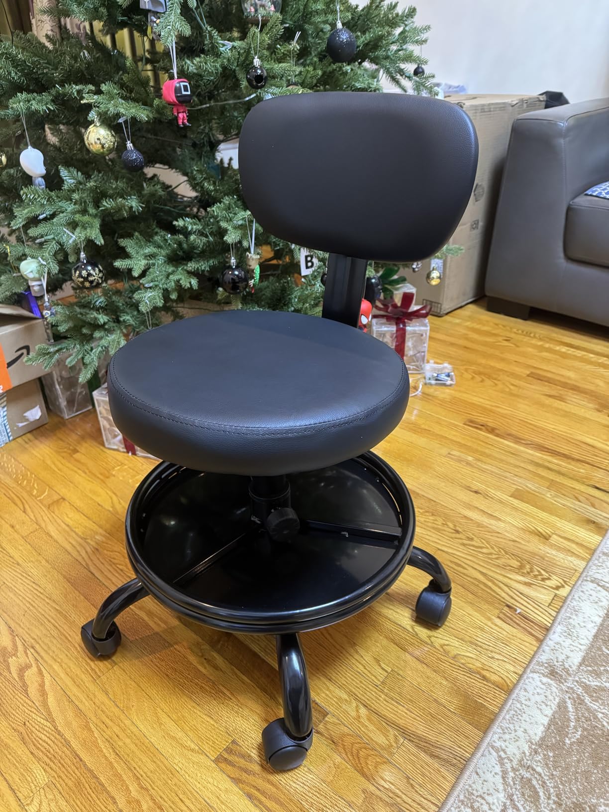 BestGlory Shop Stool with Wheels for Garage, Mechanics Rolling Chair with Backrest, Adjustable Height Heavy Duty Garage Stool with Footrest and Storage Tray, Swivel Task Chair for Workshop Salon customer photo 1