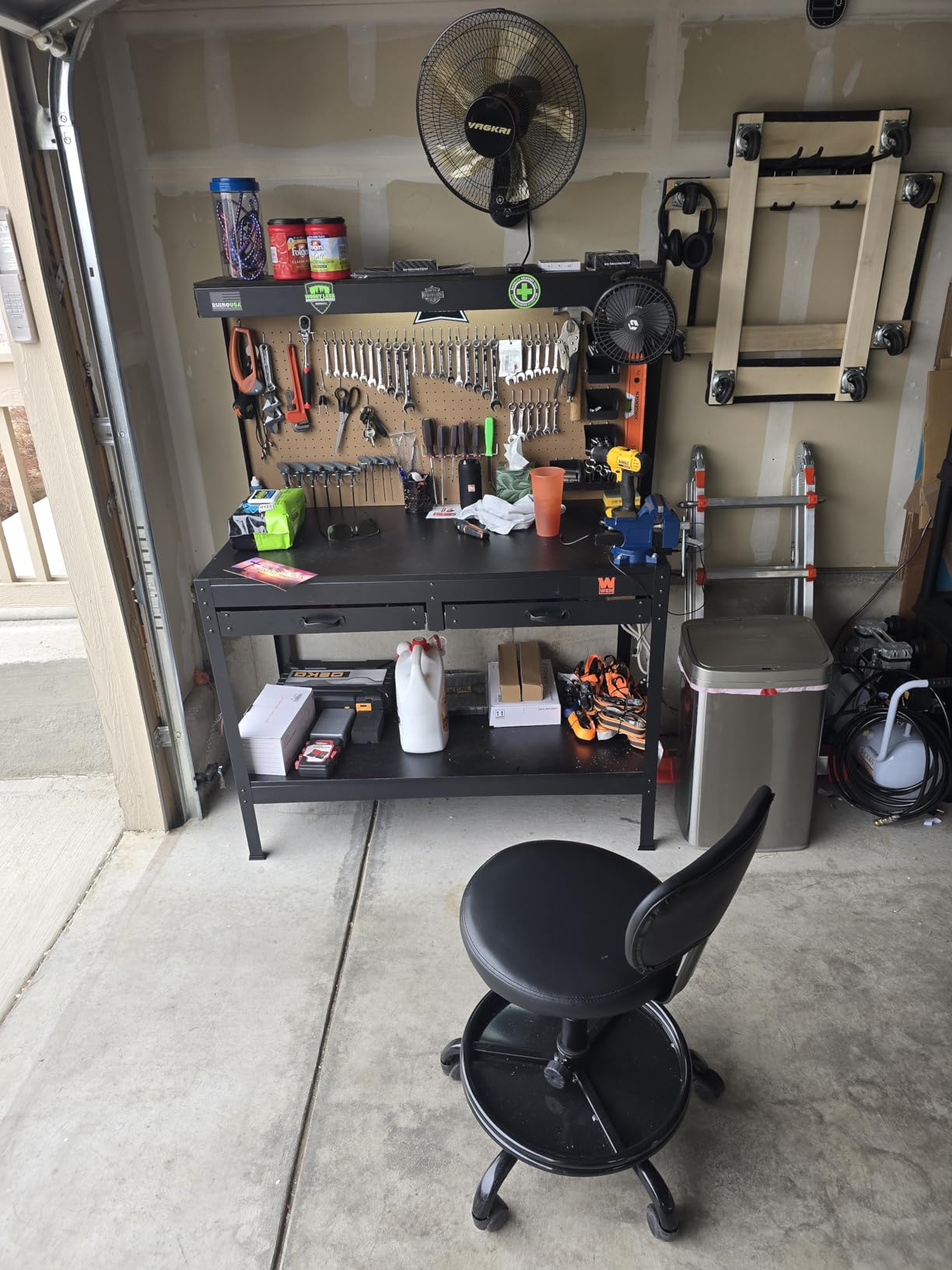 BestGlory Shop Stool with Wheels for Garage, Mechanics Rolling Chair with Backrest, Adjustable Height Heavy Duty Garage Stool with Footrest and Storage Tray, Swivel Task Chair for Workshop Salon customer photo 2