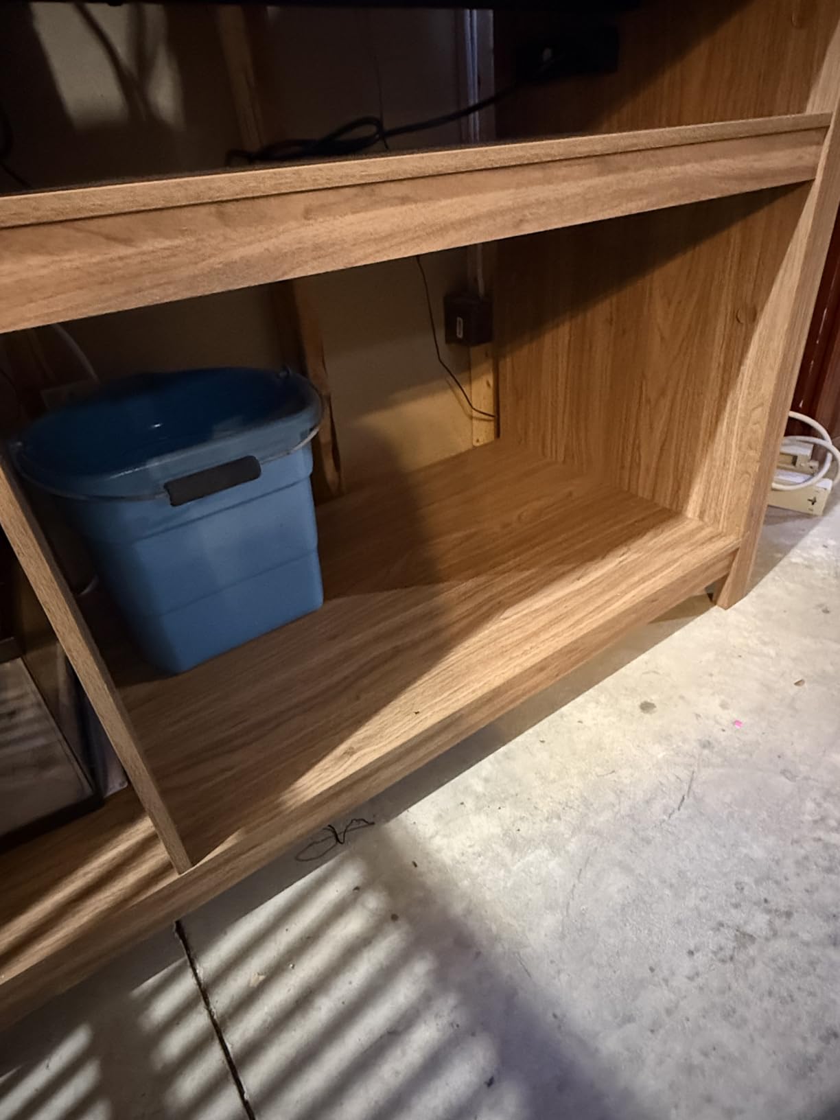 INNOD 55-75 Gallon Fish Tank Stand with Power Outlet, Aquarium Stand with Cabinet, Heavy Duty Reptile Tank Stand Table for Fish Accessories Storage for Reptile Tank, Turtle, Reptile Terrarium customer photo 1