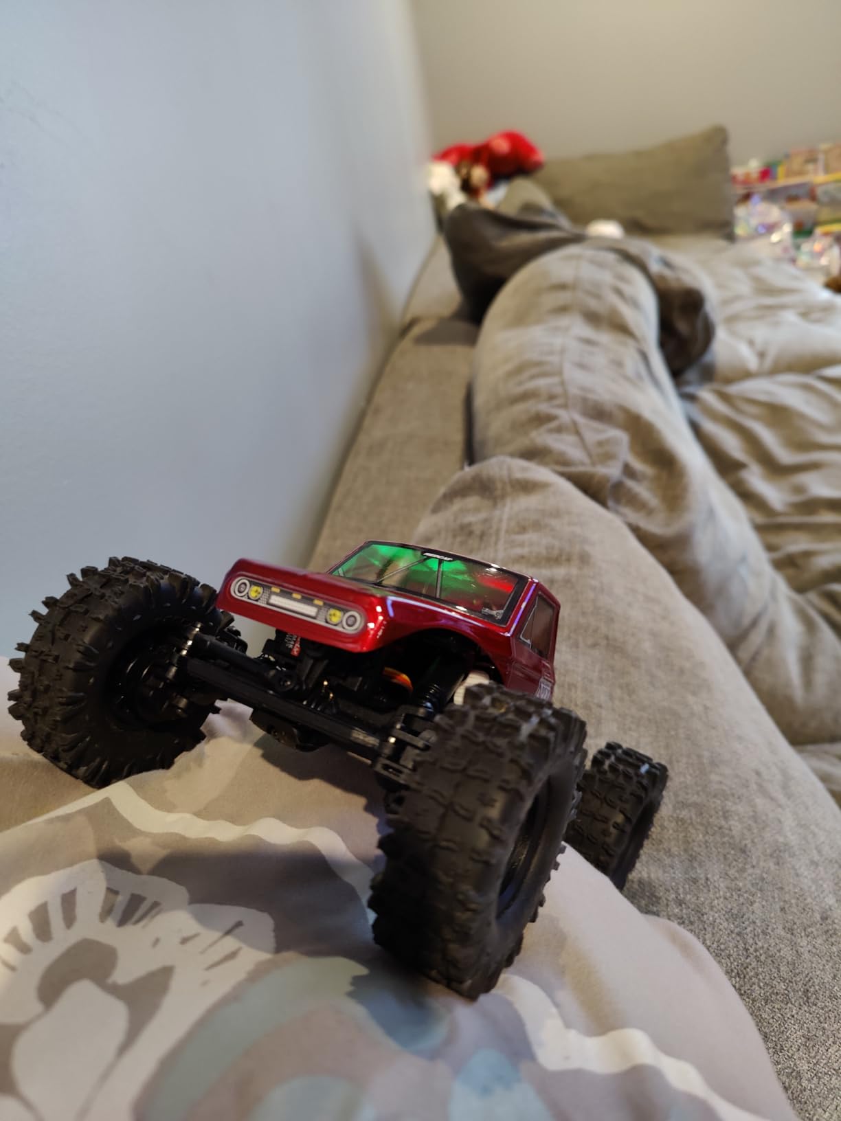 Ascent-18 APEX, 1/18 Scale Brushless Electric Rock Crawler, Carbon Fiber, 4WD RC Car for Adults with 2.4GHz Radio System (Red) customer photo 1
