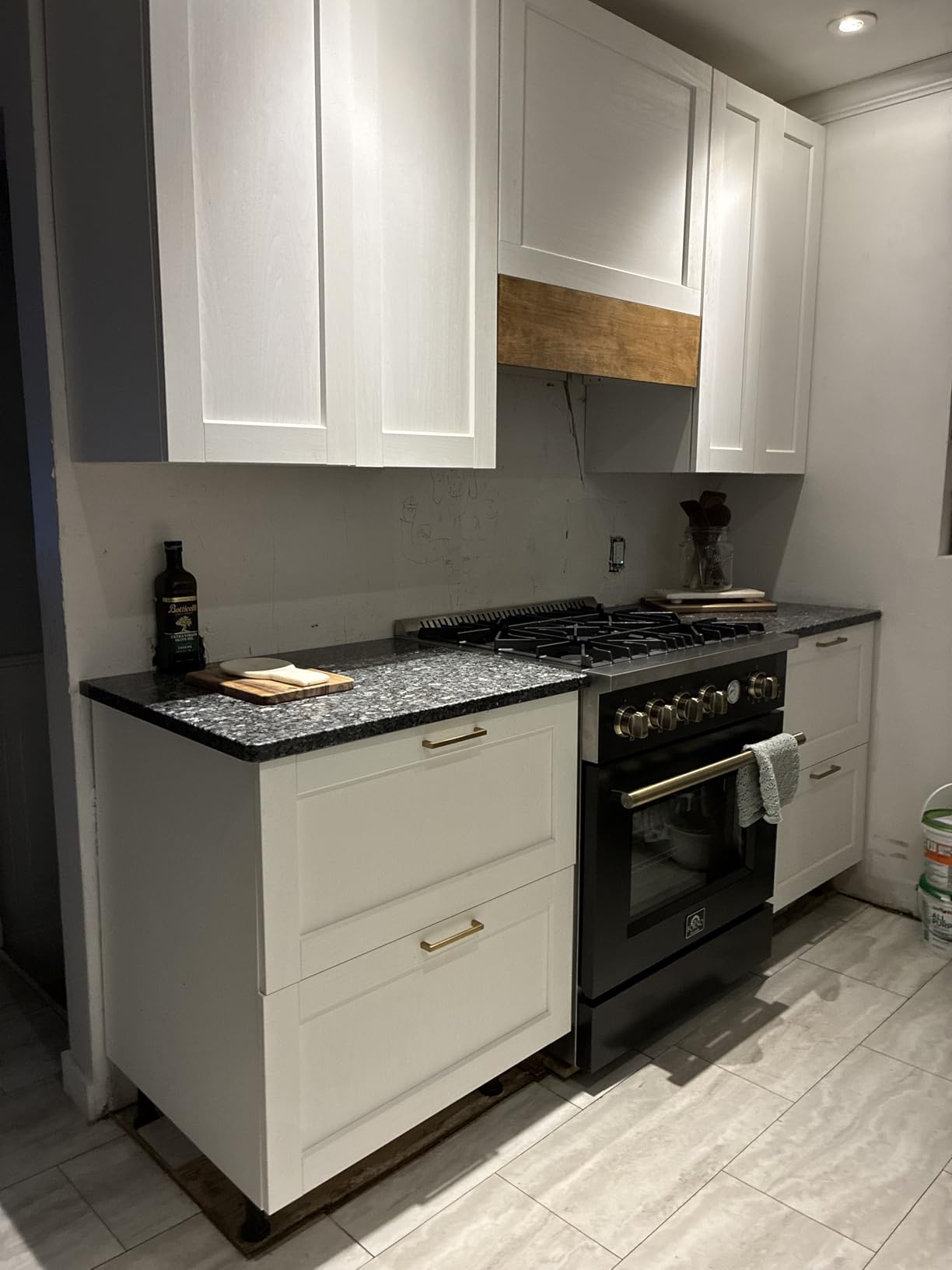 Forno Marco 30 Inch Gas Range with Antique Brass Accents, 4 Sealed Burners 37,000 BTU, Large 4.32 cu.ft. Convection Oven with Temperature Gauge, Professional Freestanding Kitchen Stove - Black customer photo 1