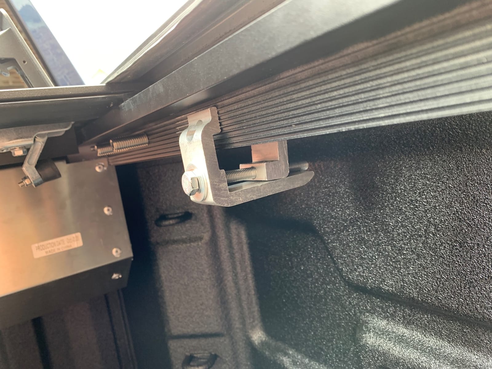 Syneticusa MB Retractable Tonneau Cover fit 2020-2026 Silverado/Sierra 2500 | 3500 6'8