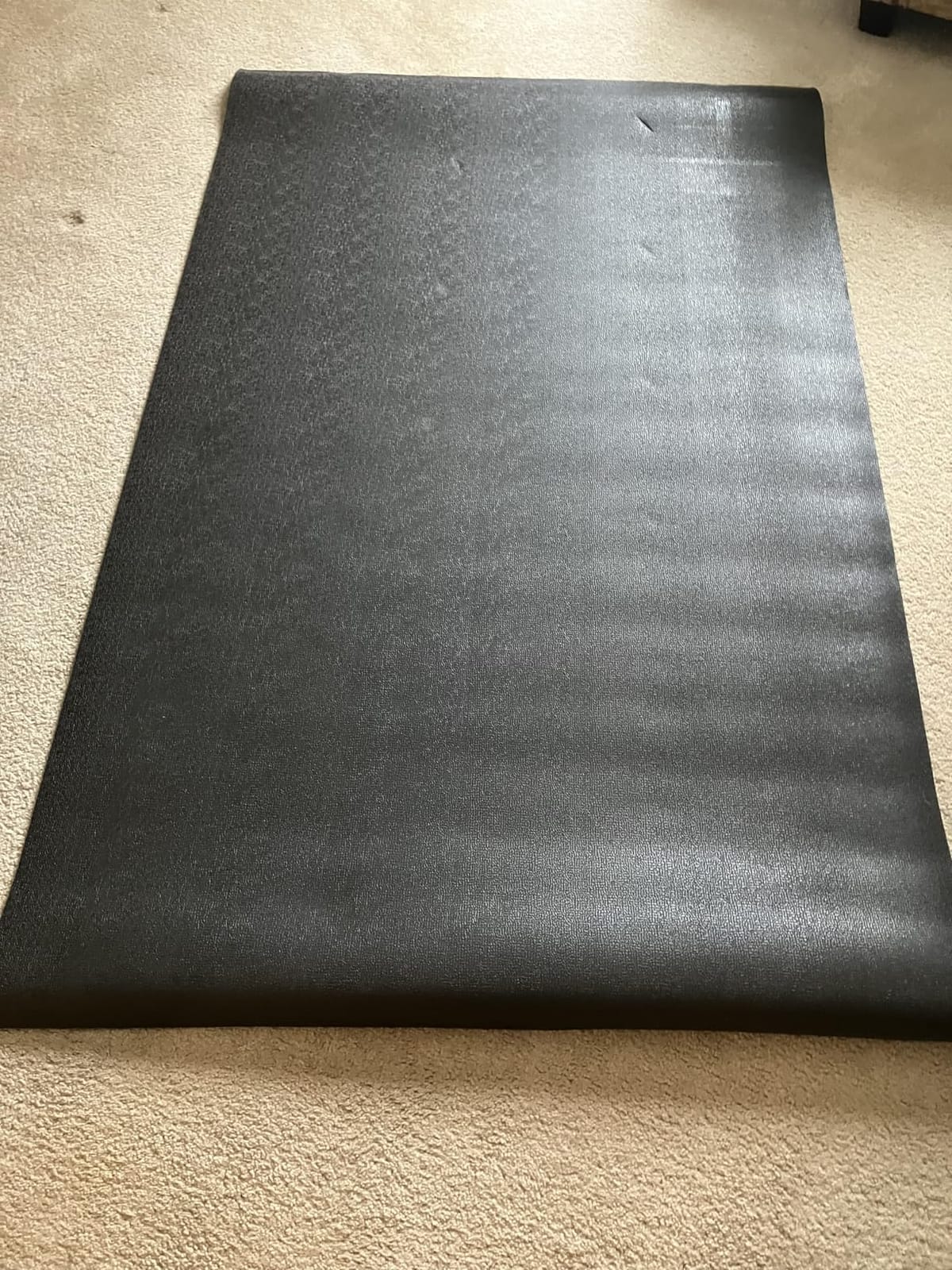Wibeelee Rubber Horse Stall Mat, 3.7 x 6 Ft Stable Mat with Shock Absorption & Cushioning, Waterproof Non-Slip Flooring for Horse Stalls, Livestock Barn, Farm, Cattle, Sheep & Pig Shed, Easy Clean customer photo 2