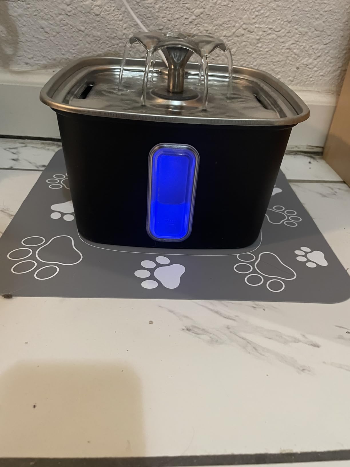 Veken Innovation Award Winner Stainless Steel Cat Water Fountain, 108oz | Automatic Pet Fountain Dog Water Dispenser with Replacement Filters & Silicone Mat for Cats, Dogs (Space Black) customer photo 1