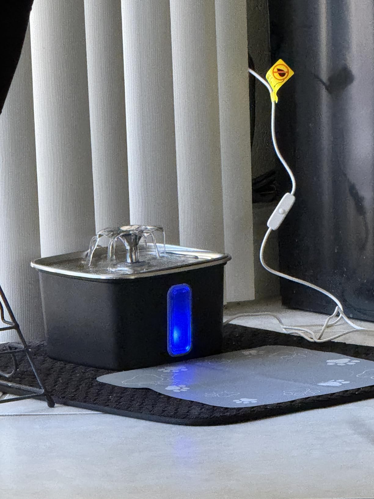 Veken Innovation Award Winner Stainless Steel Cat Water Fountain, 108oz | Automatic Pet Fountain Dog Water Dispenser with Replacement Filters & Silicone Mat for Cats, Dogs (Space Black) customer photo 2