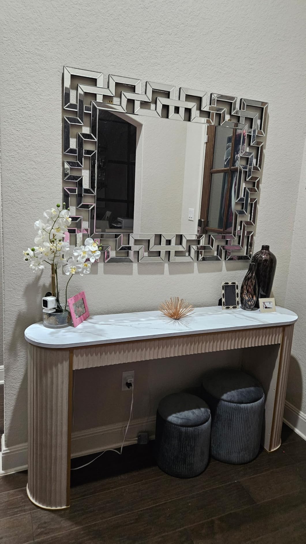 OKD 63-Inch Fluted Console Table, Narrow Entryway Table, Natural Oak | Modern Fluted Wood Base, Curved Faux Marble-Texture Top, Entryway, Hallway, Foyer, Behind Sofa customer photo 1
