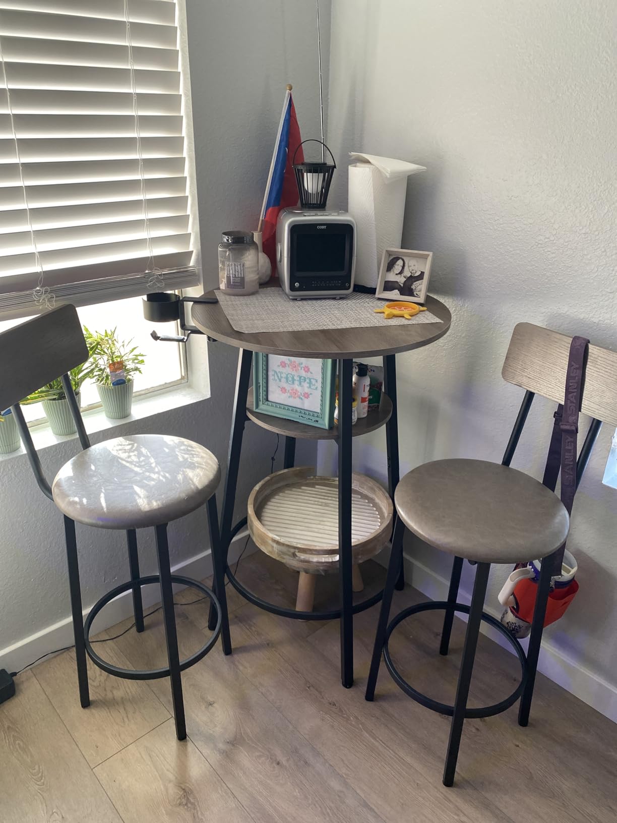 VEVOR Bar Table and Chairs Set, 3PCS 23.5 inch Bars Tables Set with Rounded Corner Design, Round Pub Table with Two Stools for Office Desk, Breakfast Corner, Mini Bars, Light Gray, Black customer photo 1