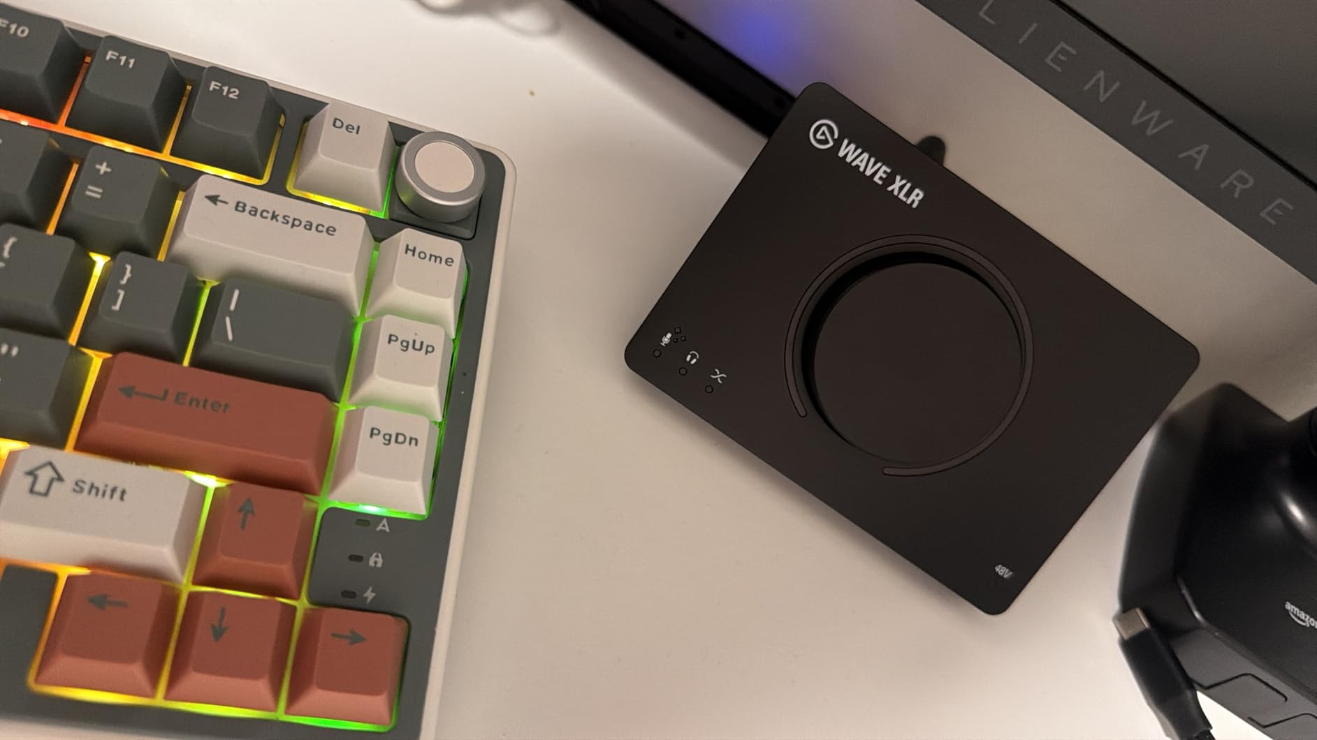 Elgato Wave XLR MK.2 USB Audio Interface and DSP Mixer | 80dB gain, Onboard voice effects, LED level feedback, Touch mute, Ultra-low-latency monitoring, Works with Stream Deck customer photo 1