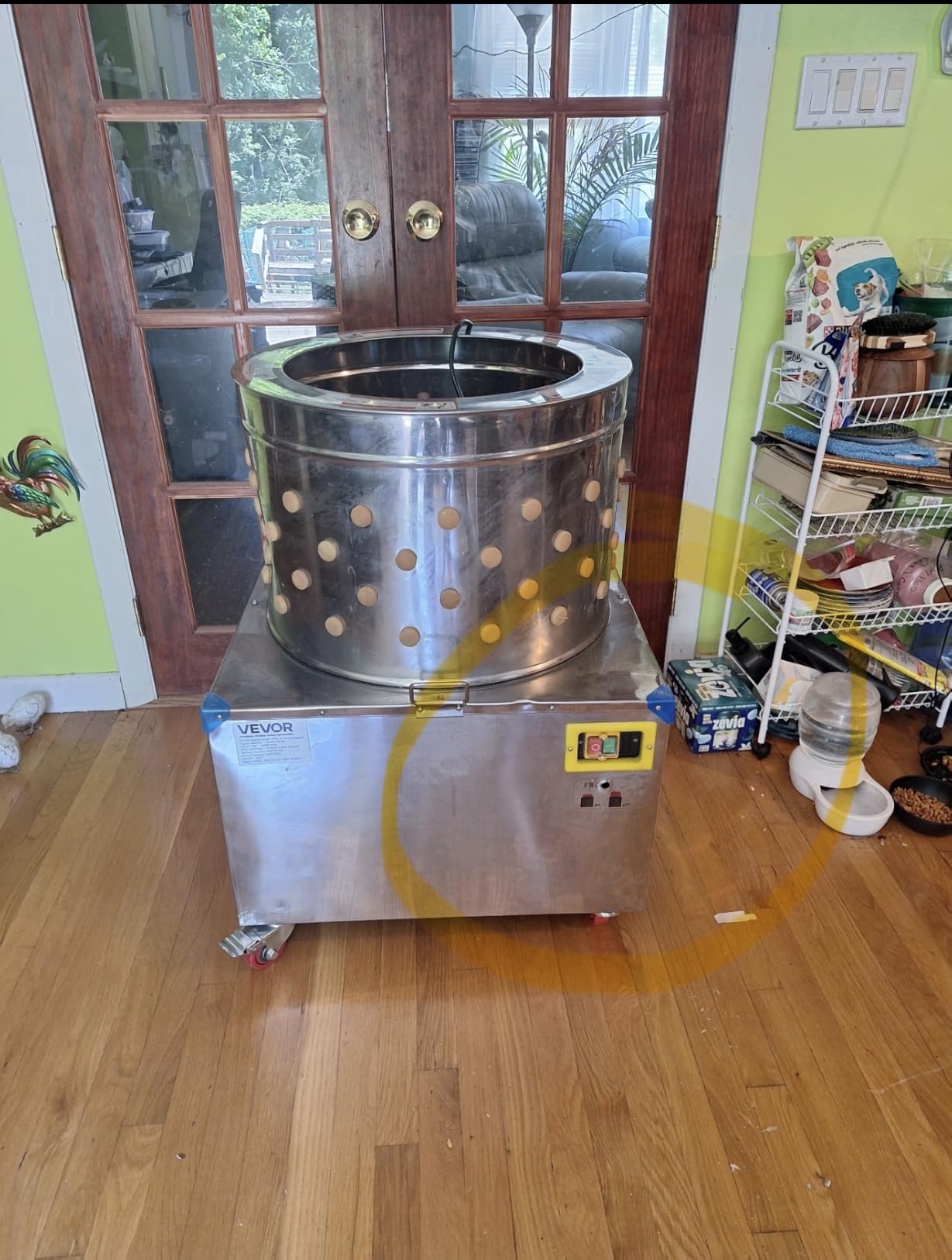 VEVOR Chicken Plucker Machine, 19.7 in Drum, 750W & 275RPM Electric Chicken Plucking Machine with 98 Soft Fingers & Transport Wheels, Stainless Steel Feather Remover for Processing 2 Chicks Once customer photo 2